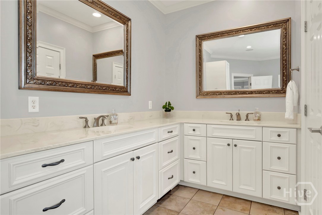 Dual vanity sinks