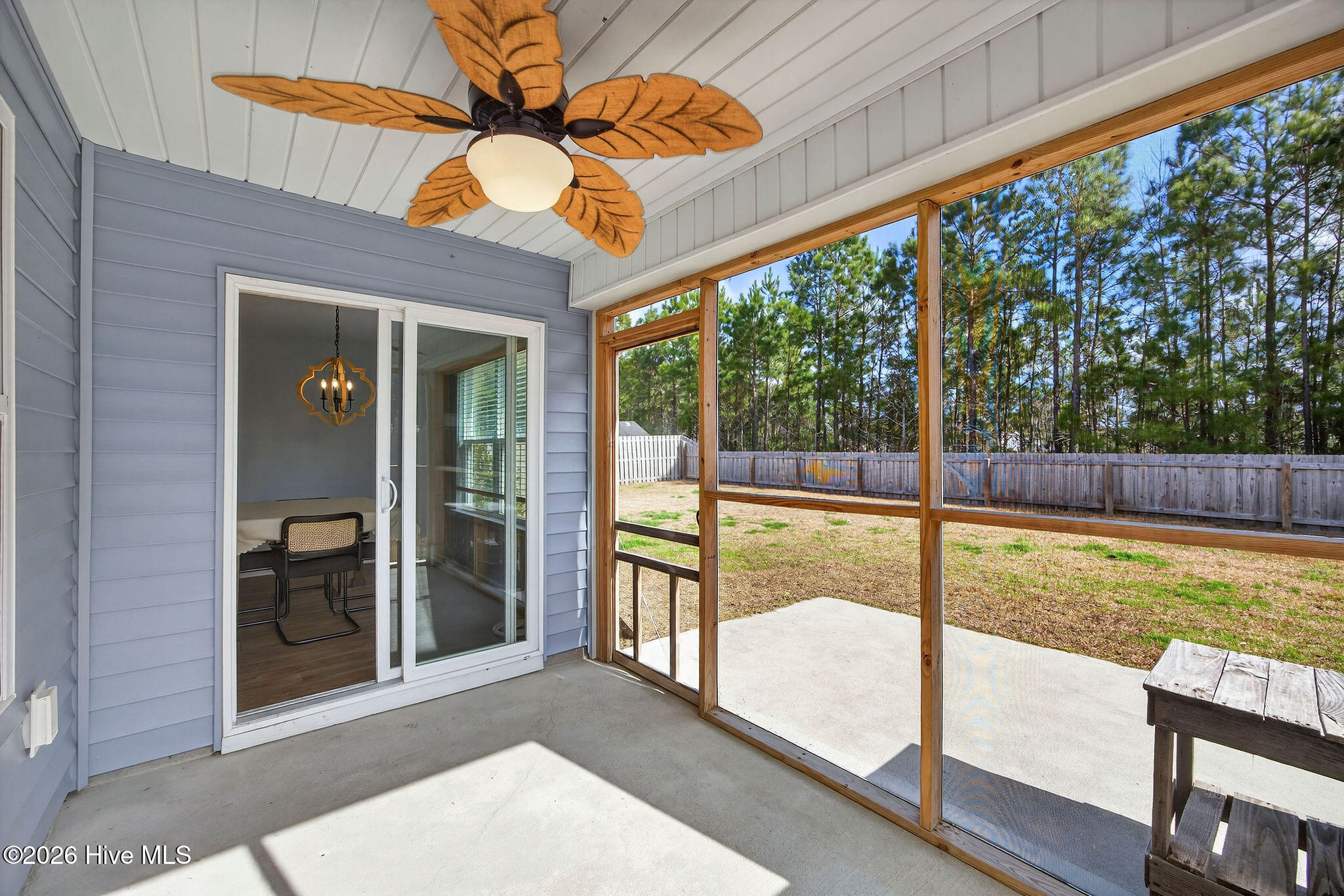 100560192 | Photo 29