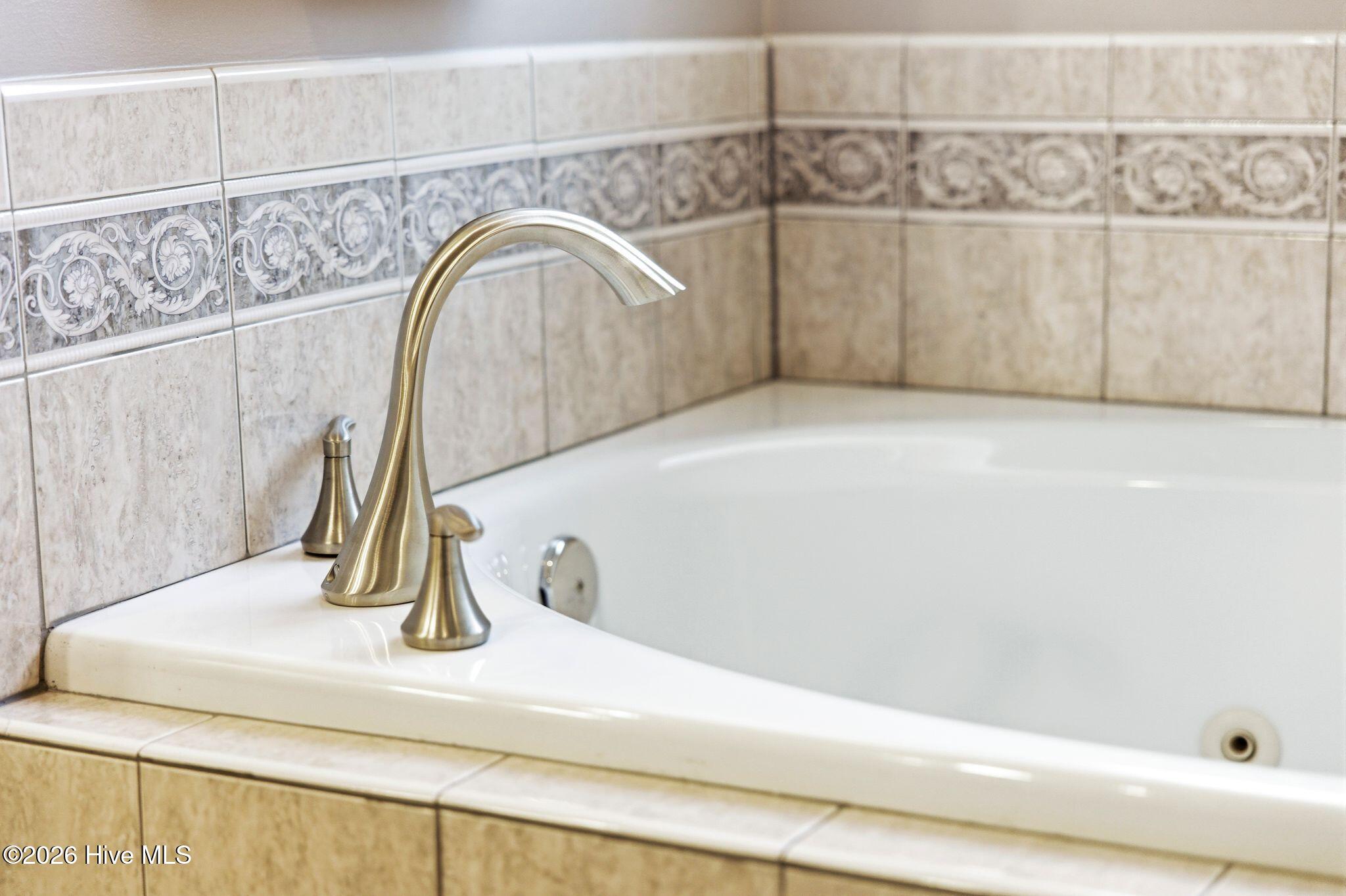 100564918 | Photo 32