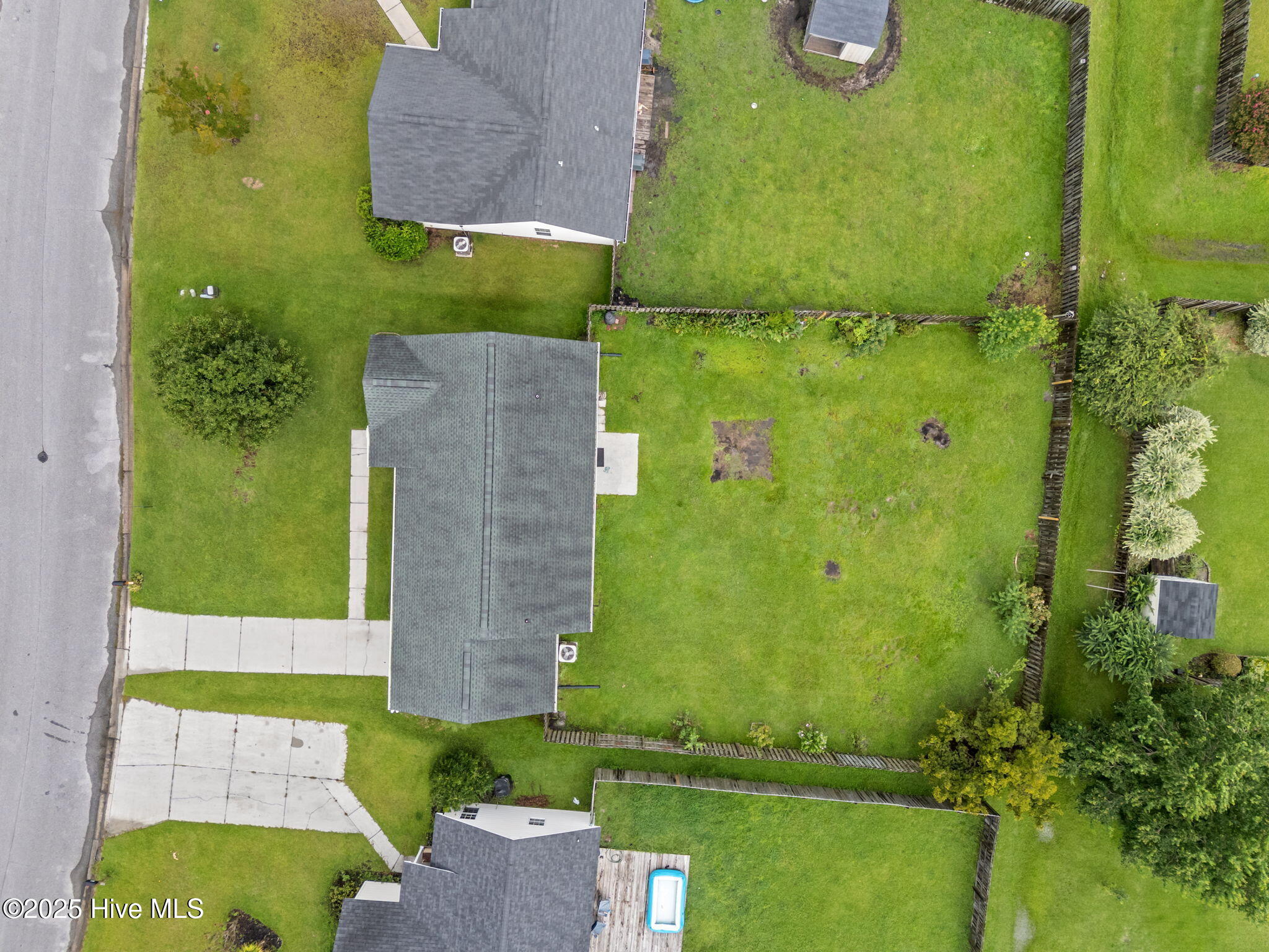 100540670 | Photo 27