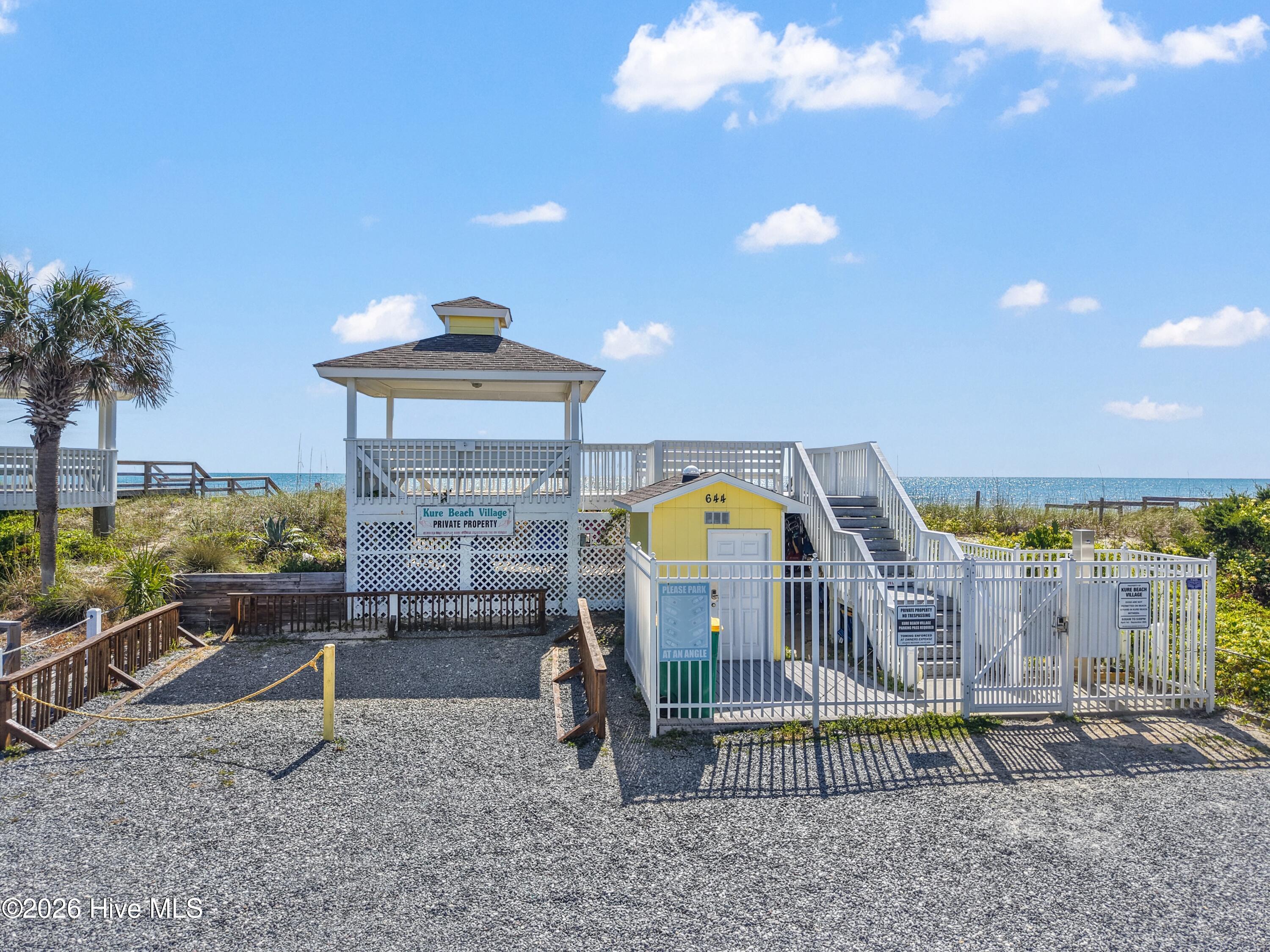 100570489 | Photo 56