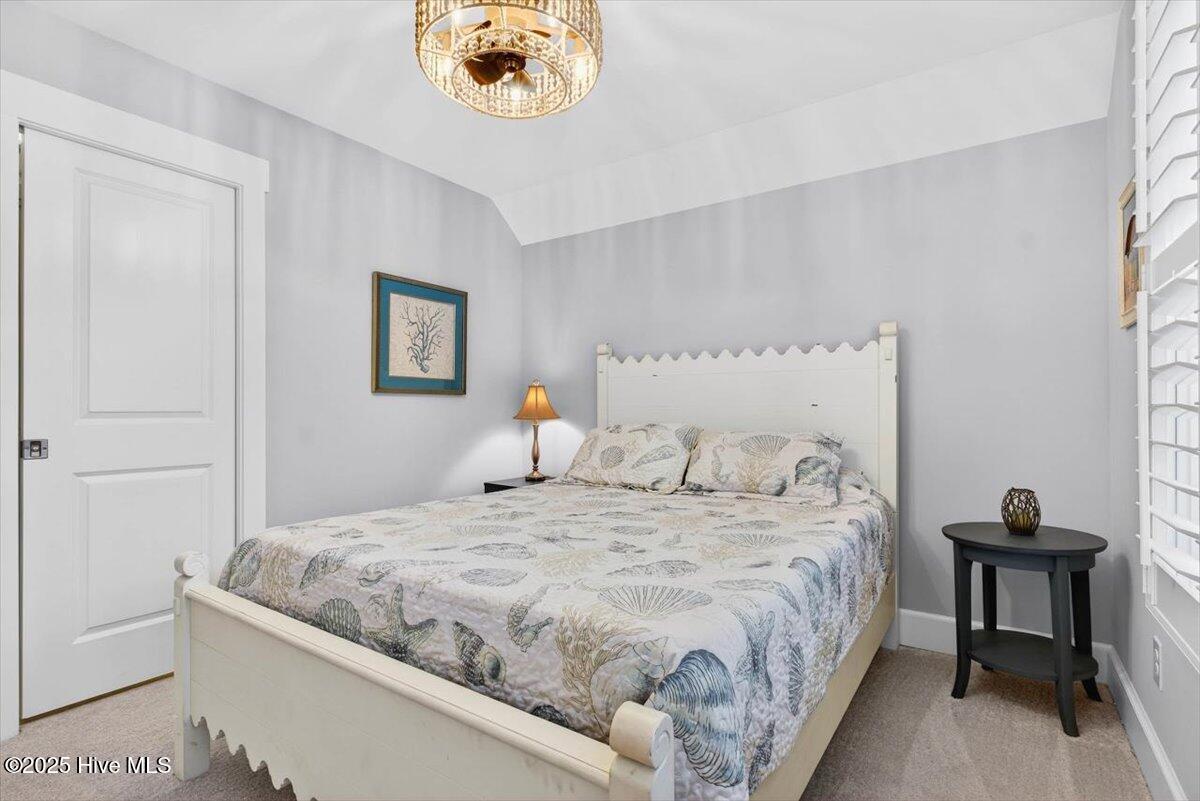 100546155 | Photo 30