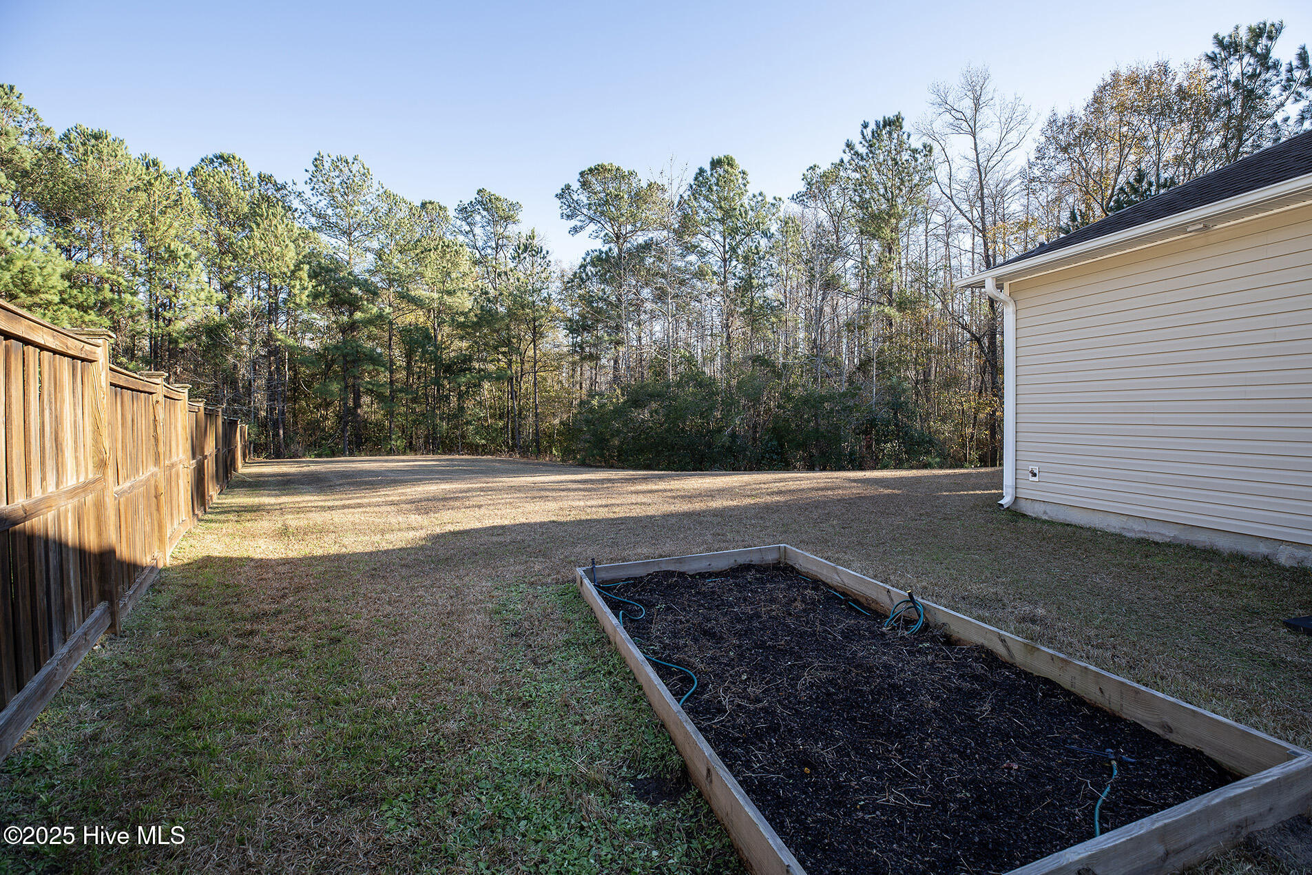 100546860 | Photo 27