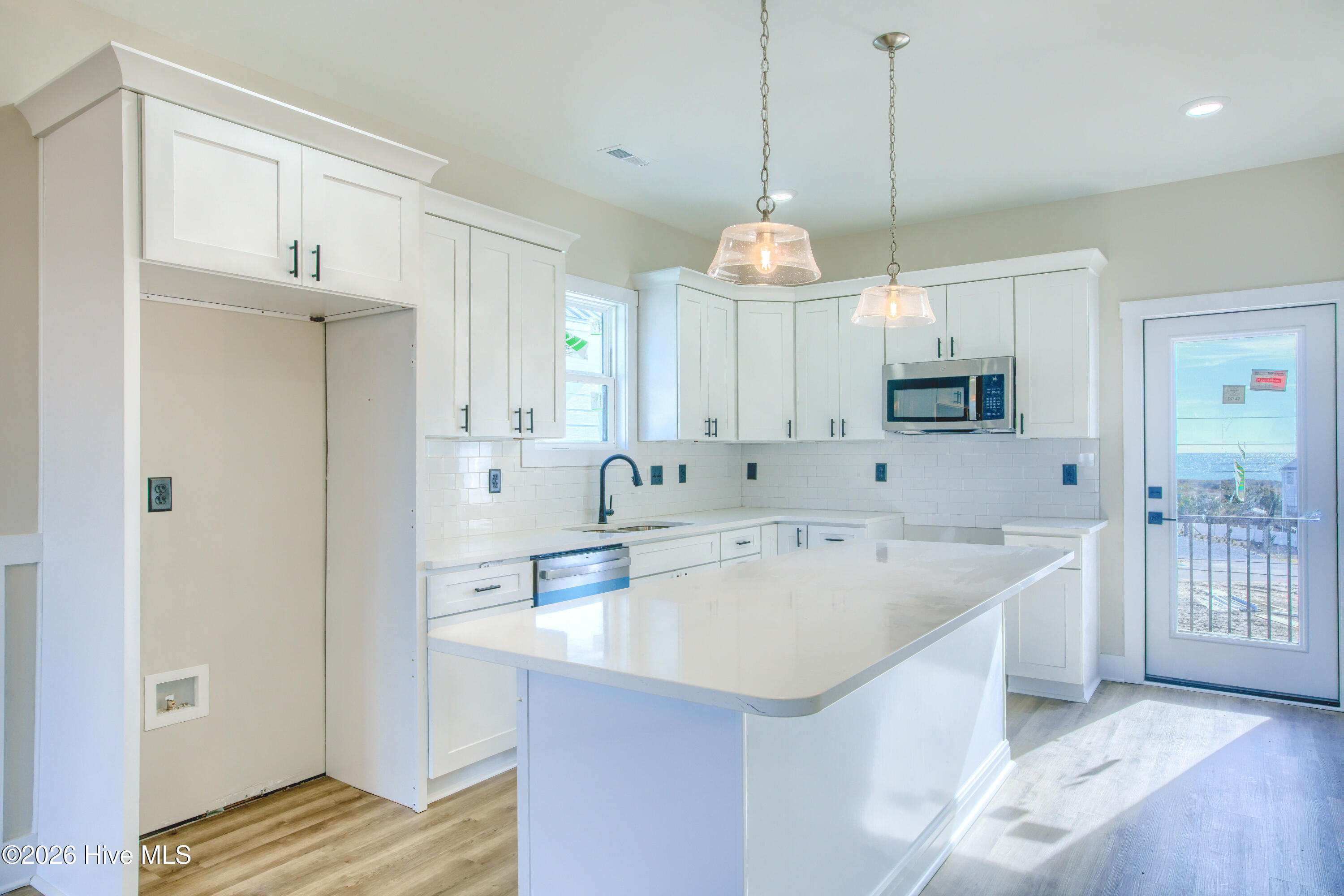 100552257 | Photo 10