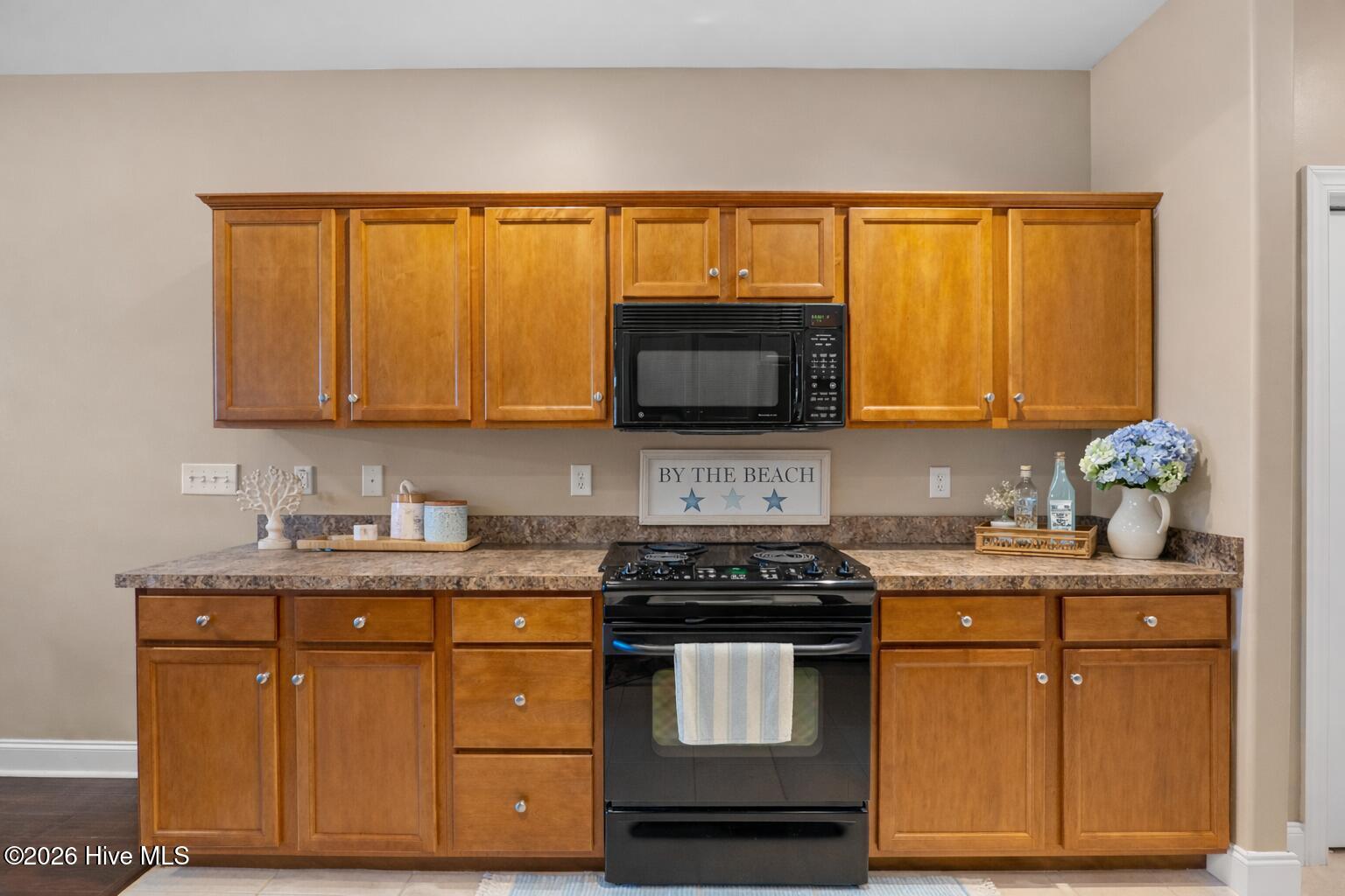 100552325 | Photo 17