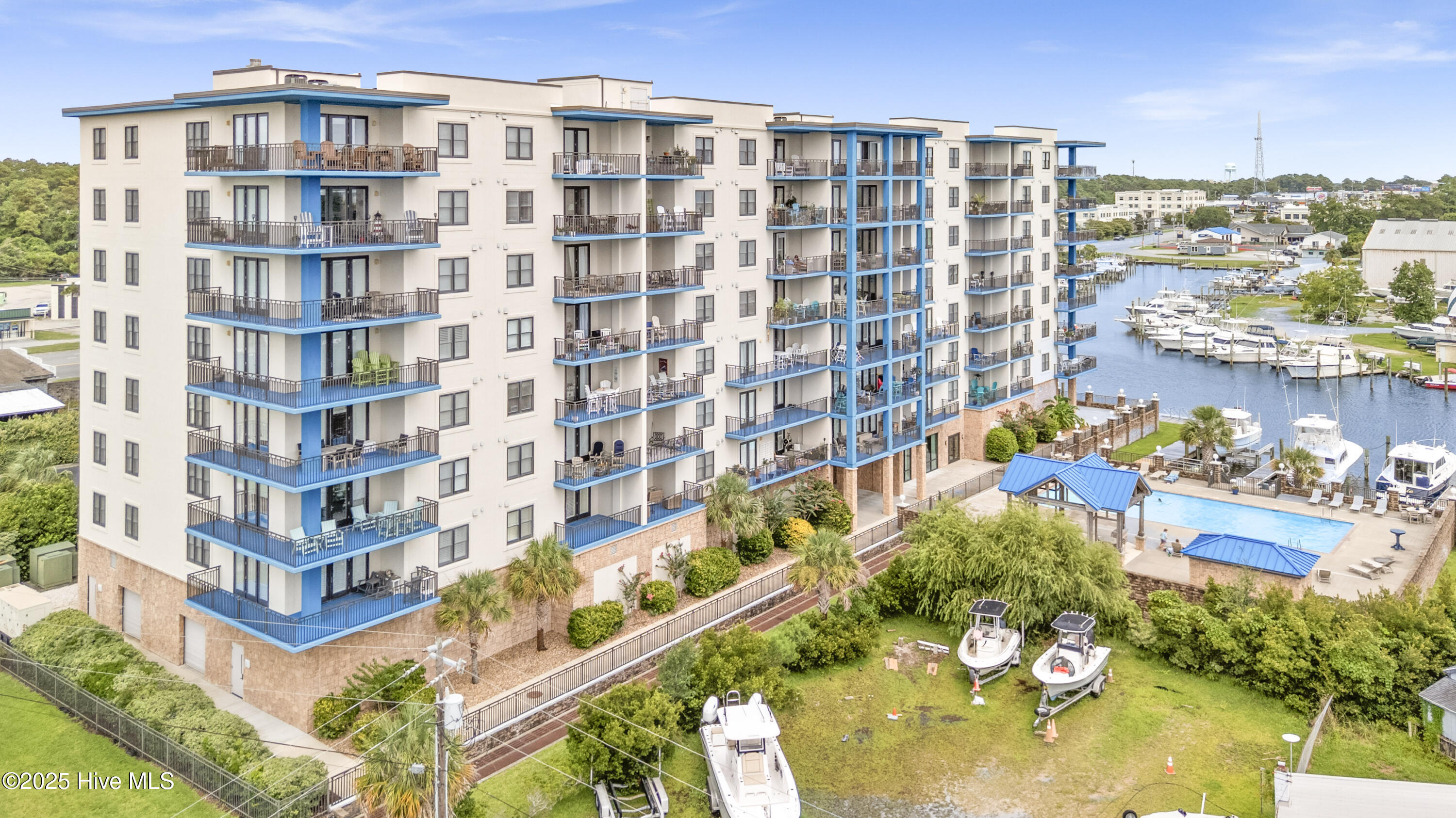 4425 Arendell Street 609,Morehead City
