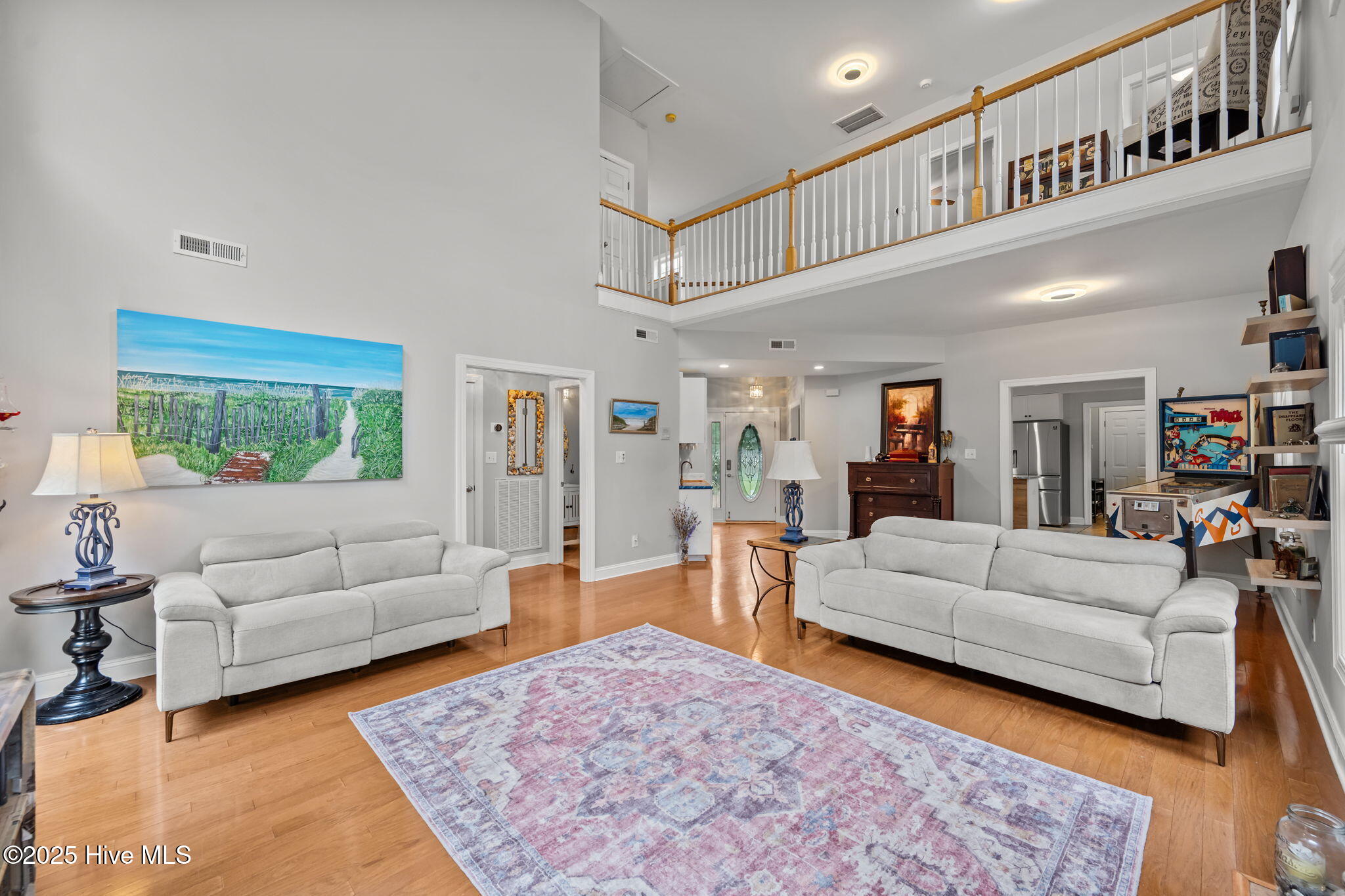 100524687 | Photo 14