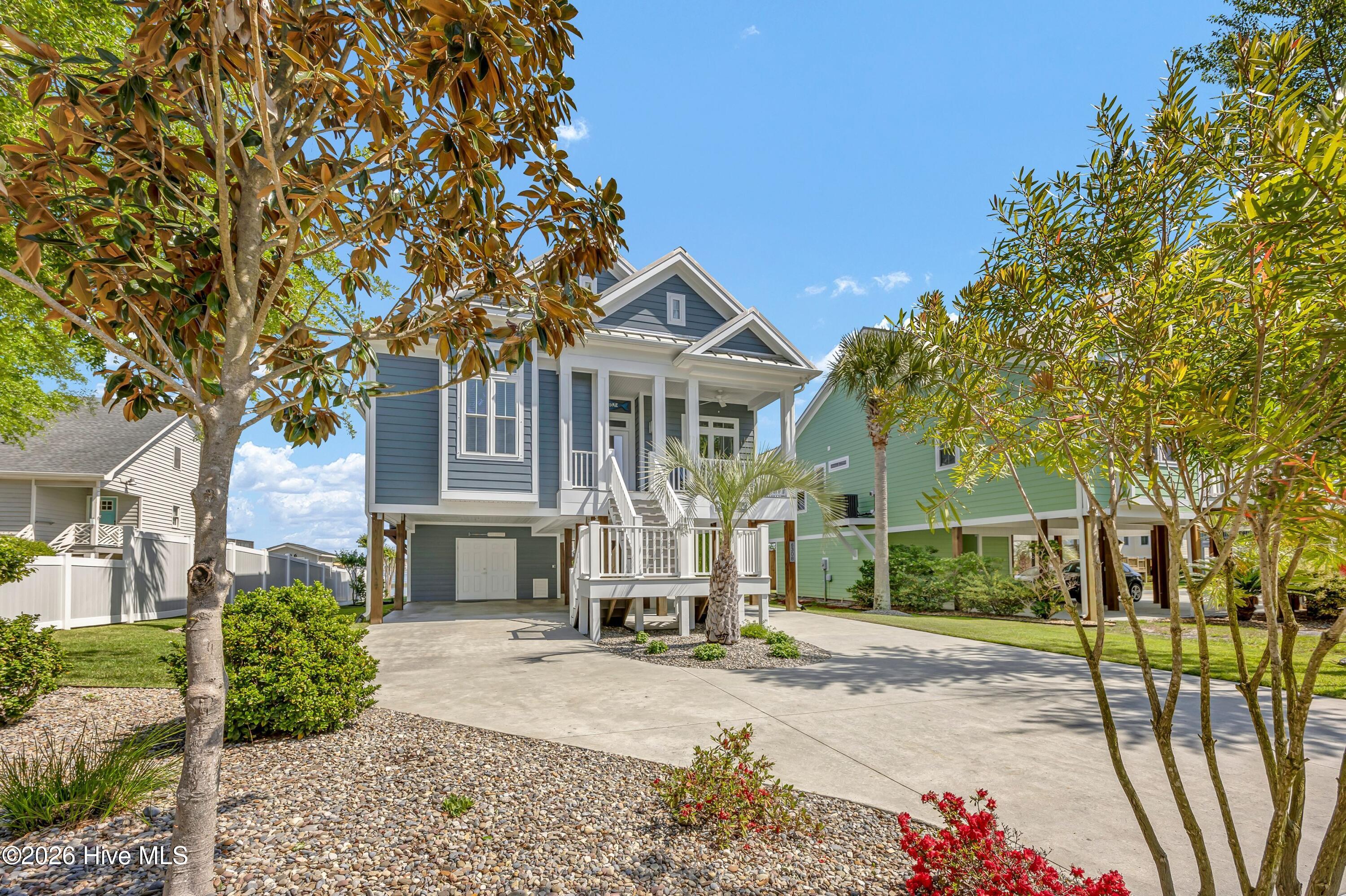 100569369 | Photo 67