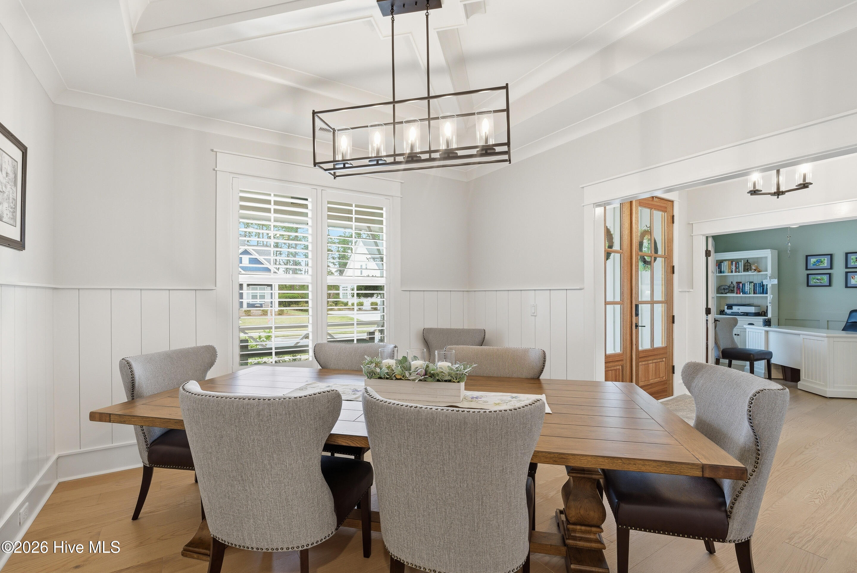 100562941 | Photo 12