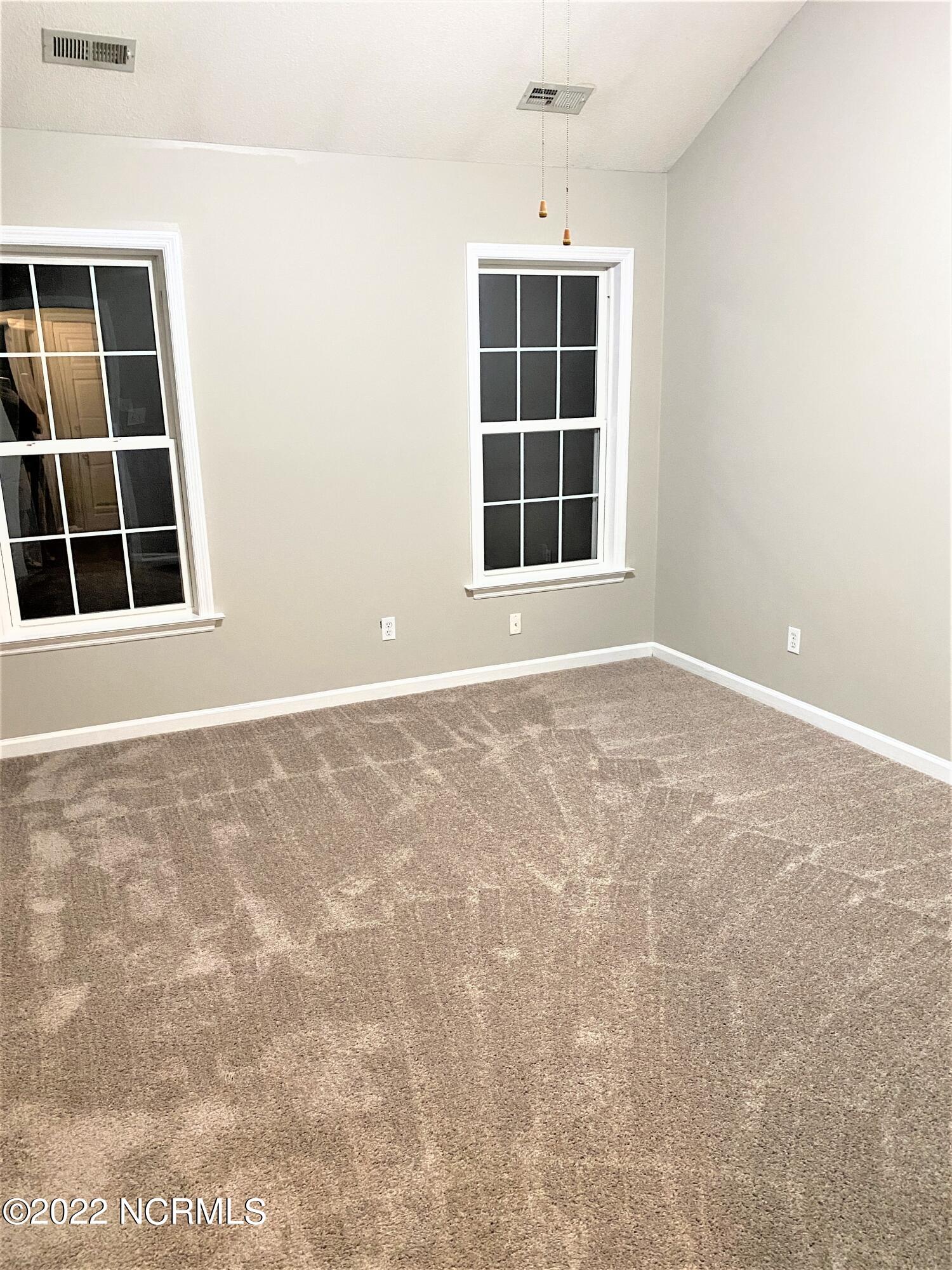 100565179 | Photo 13