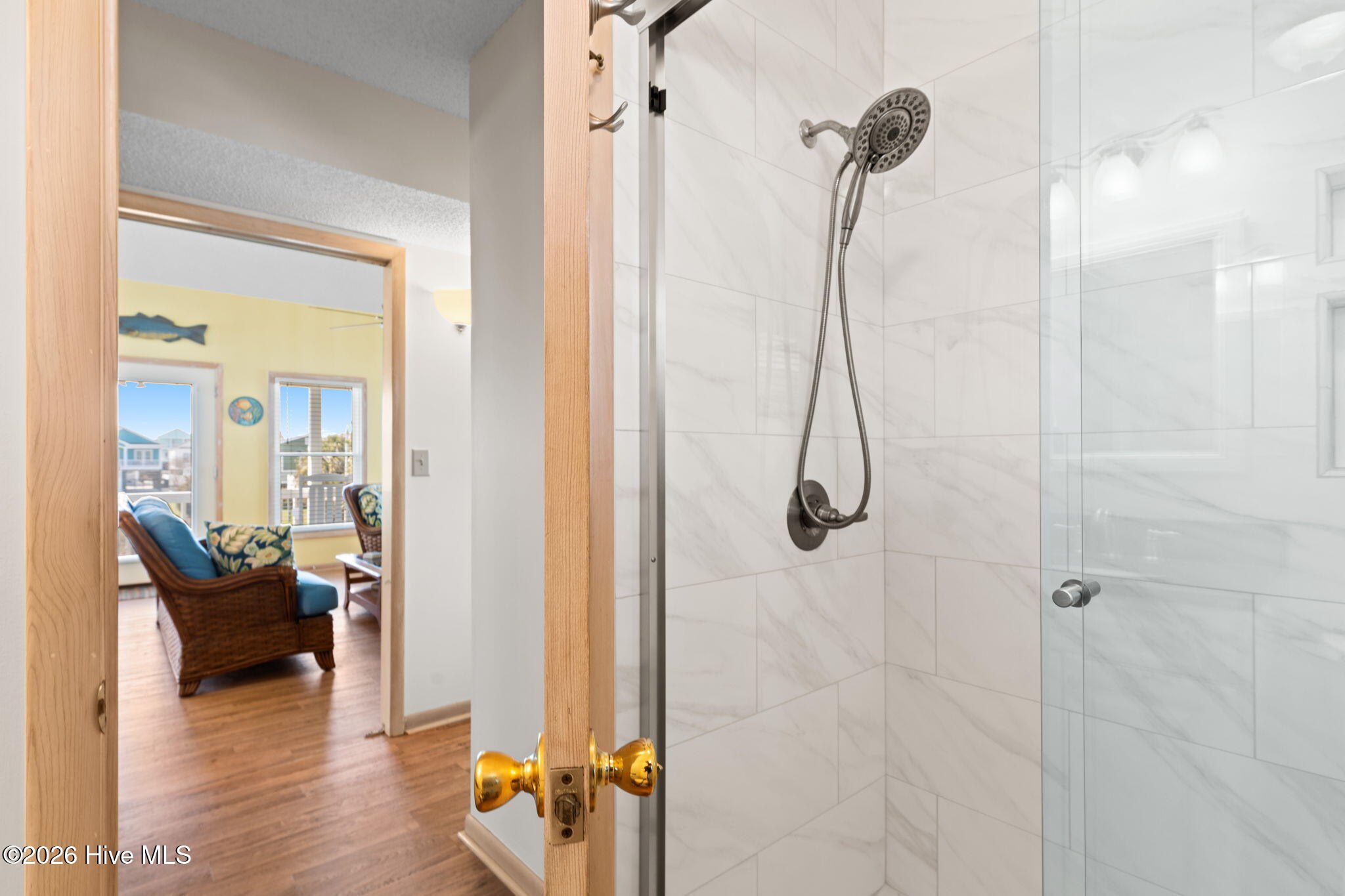 100560342 | Photo 20