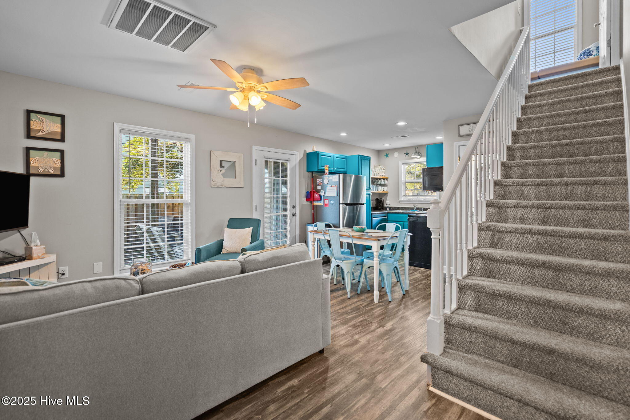 100537146 | Photo 10