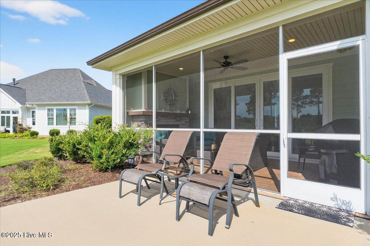 100537556 | Photo 47