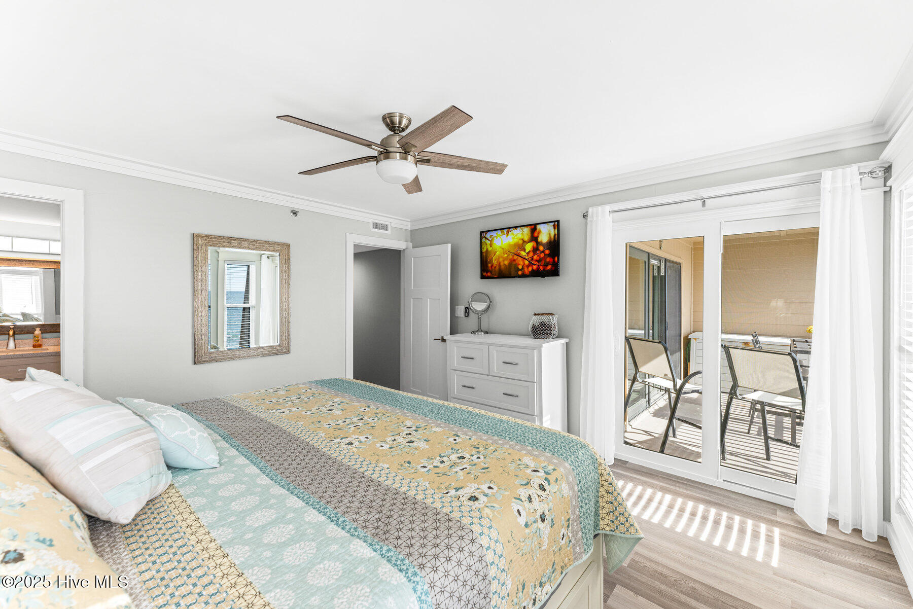 100546206 | Photo 19