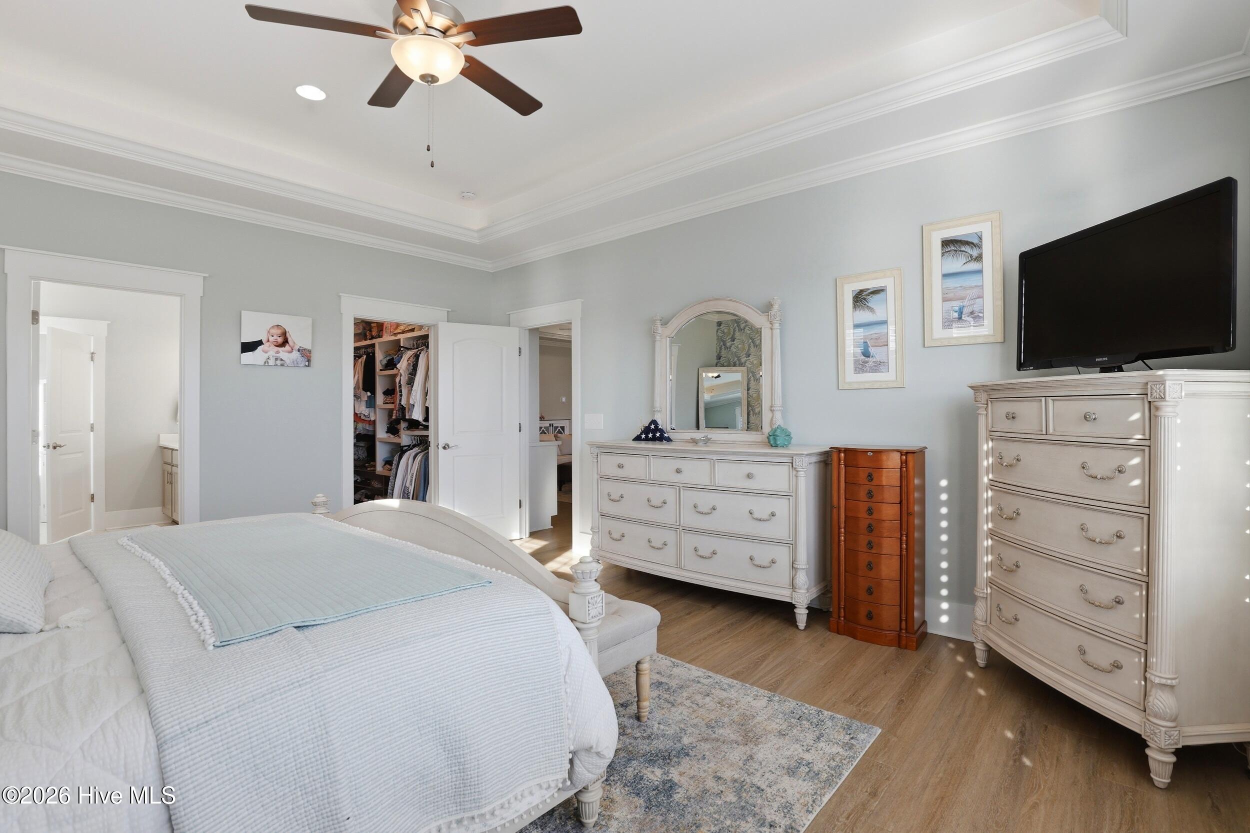 100562298 | Photo 32