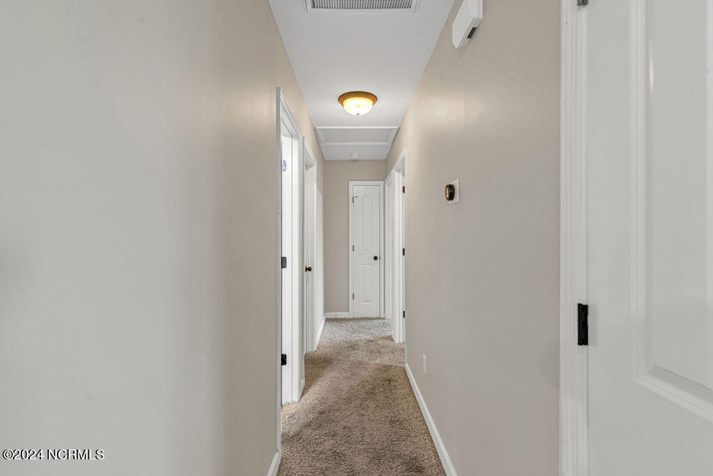 100562352 | Photo 12