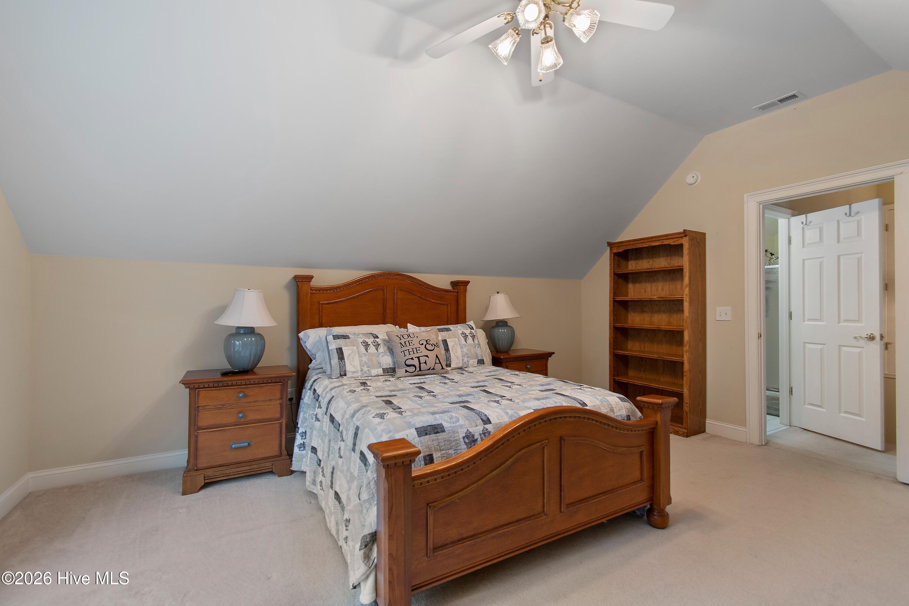 100557471 | Photo 43