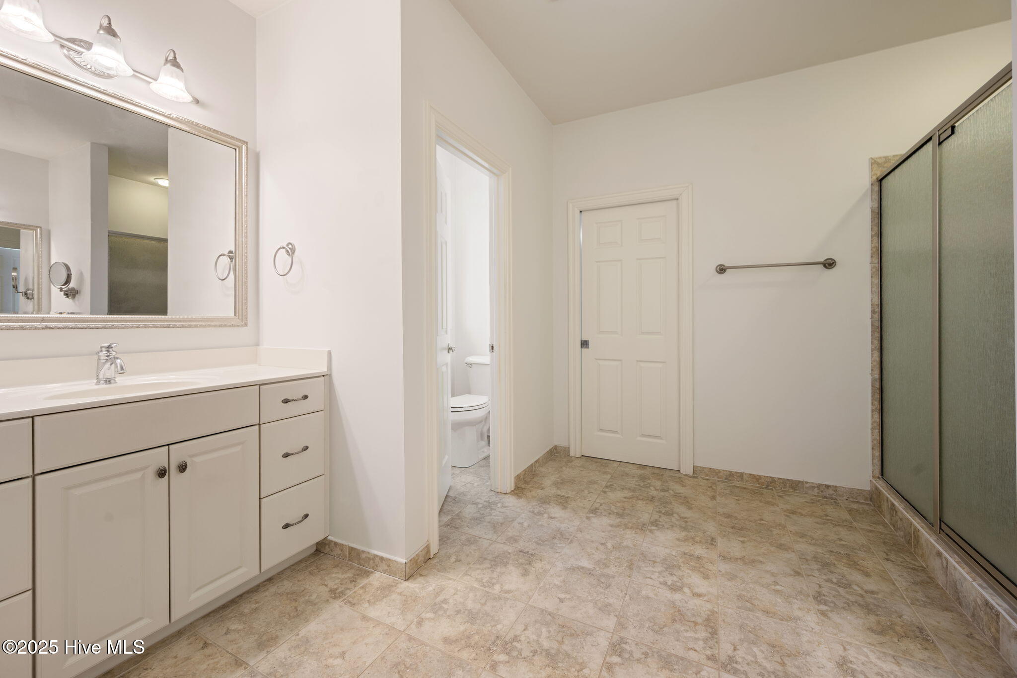 100546164 | Photo 18