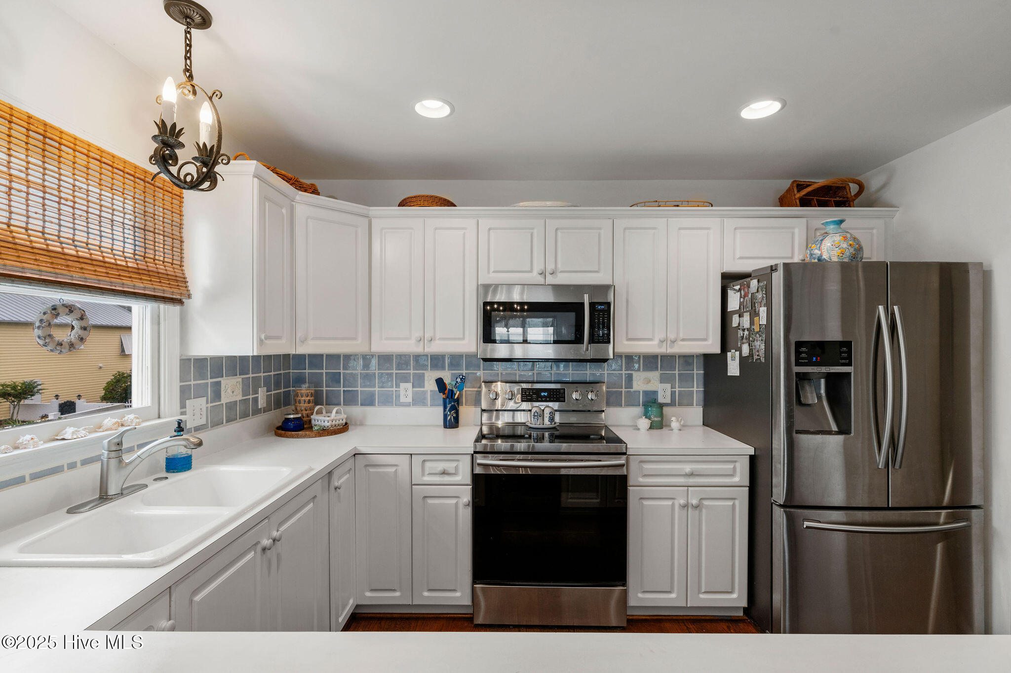 100510595 | Photo 10