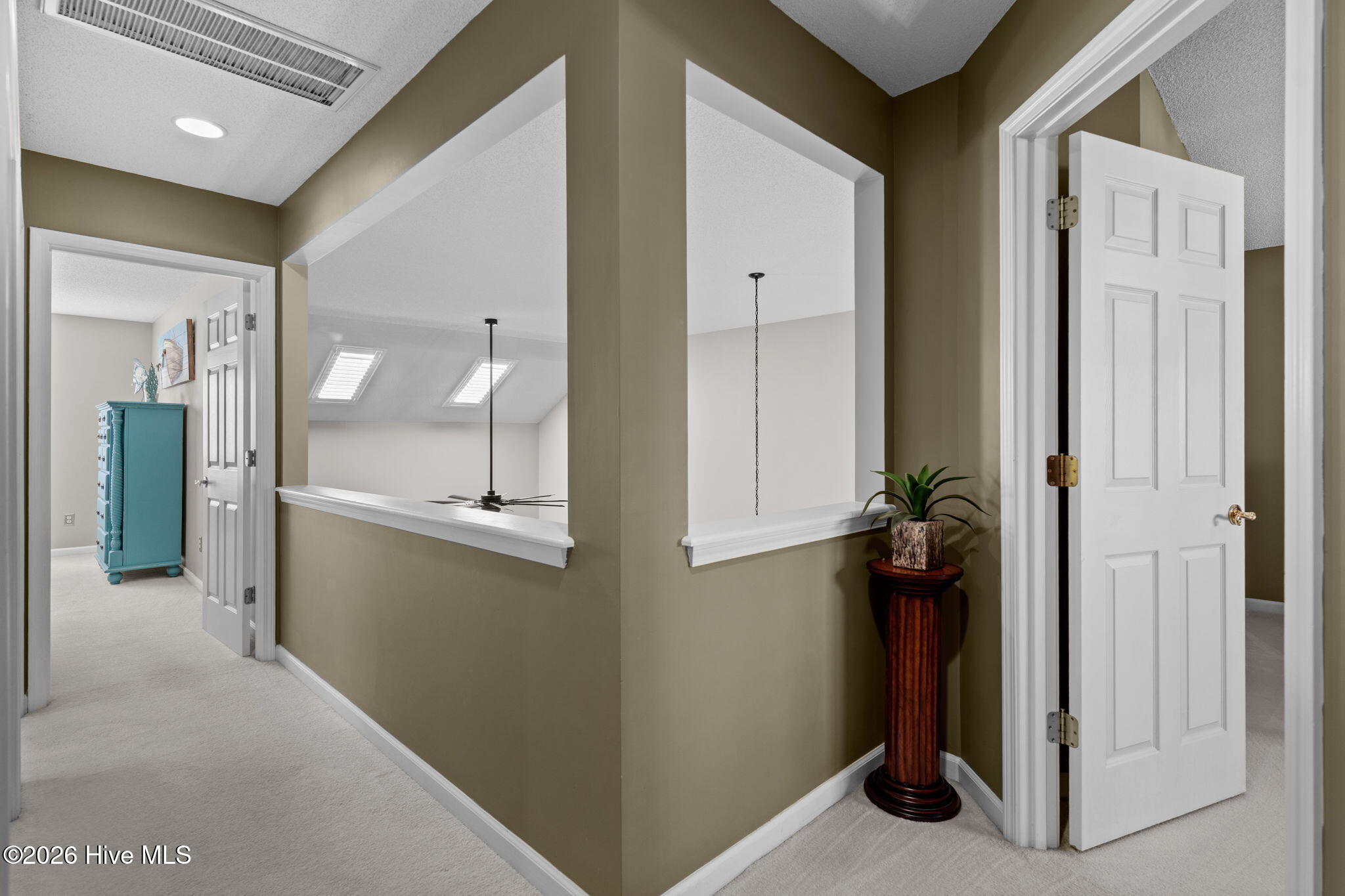 100550707 | Photo 26