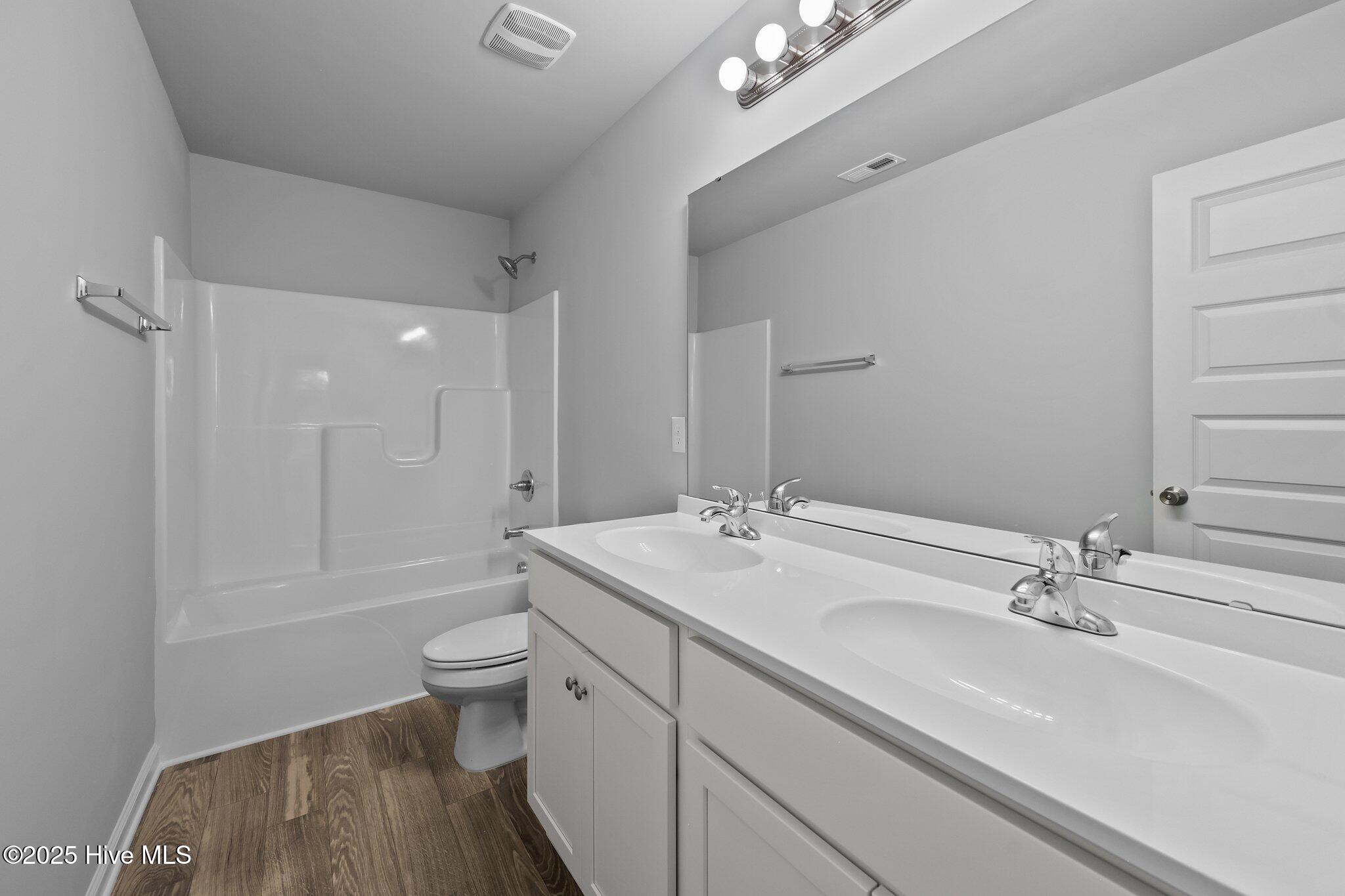 100542760 | Photo 13