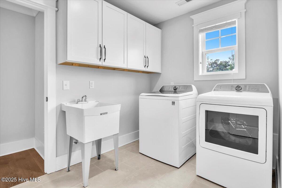 100523445 | Photo 47