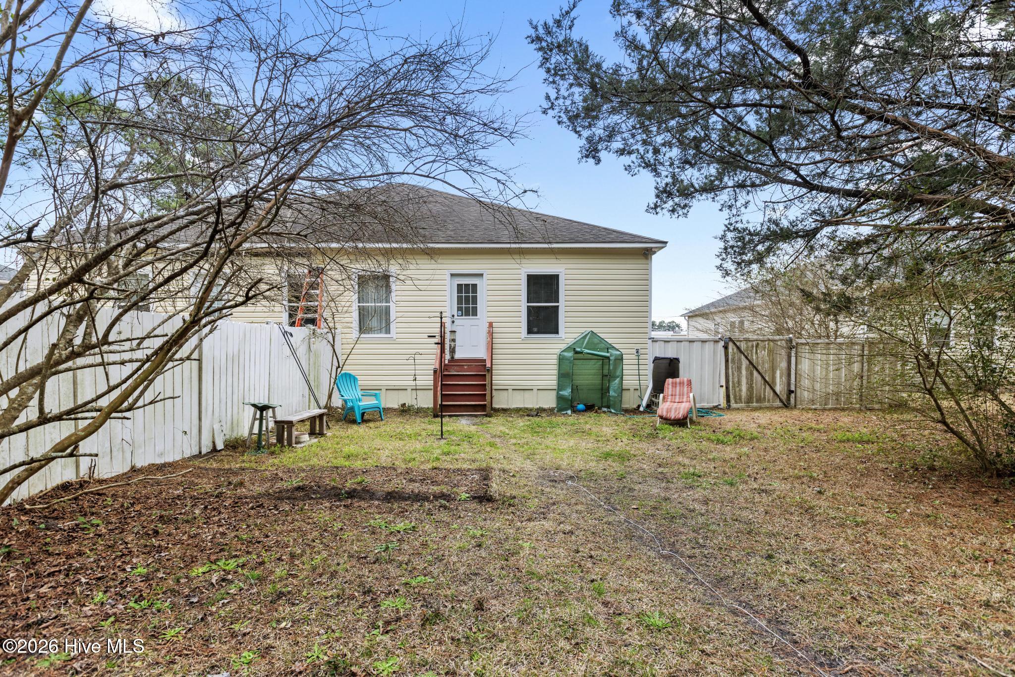 100556084 | Photo 20