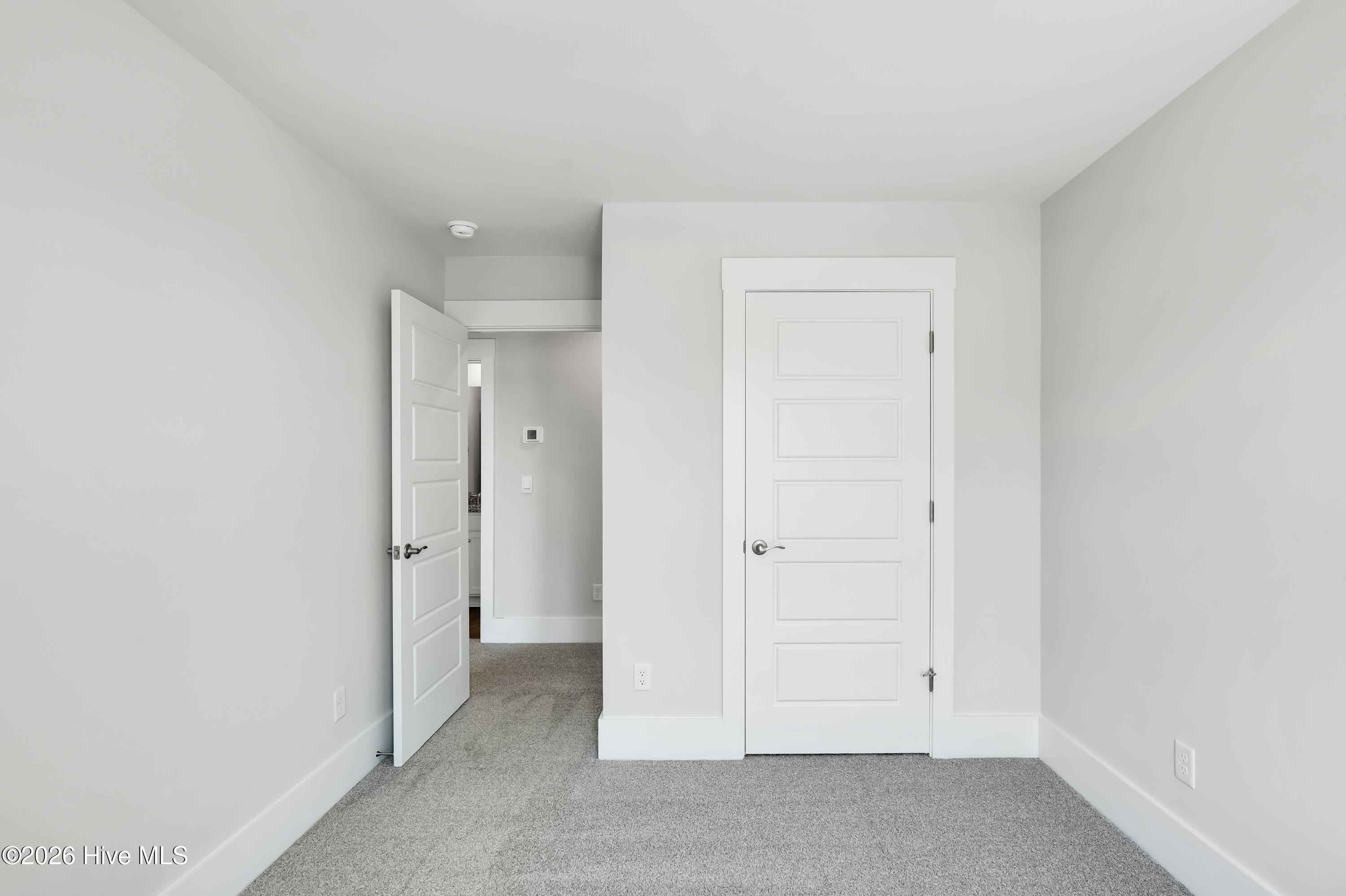 100562345 | Photo 22