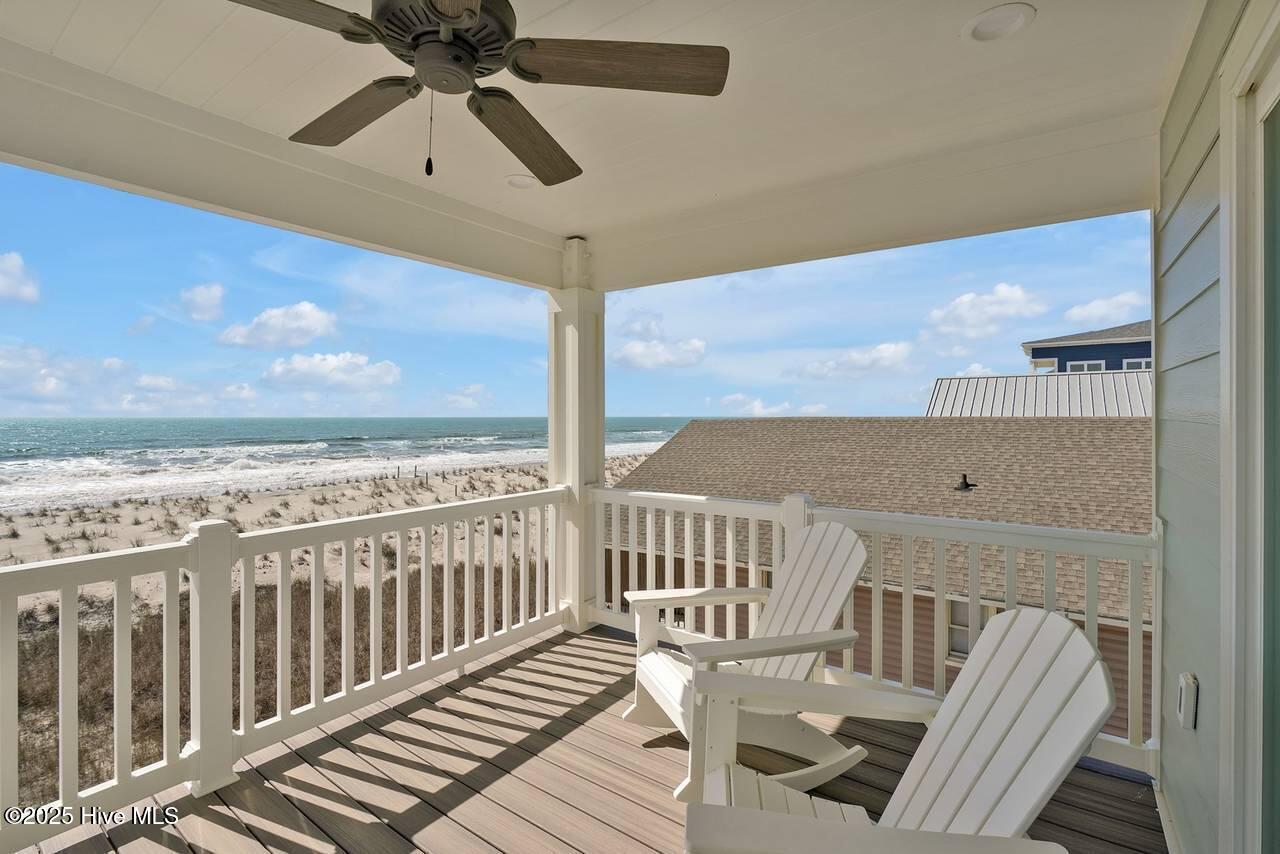 100484000 | Photo 44