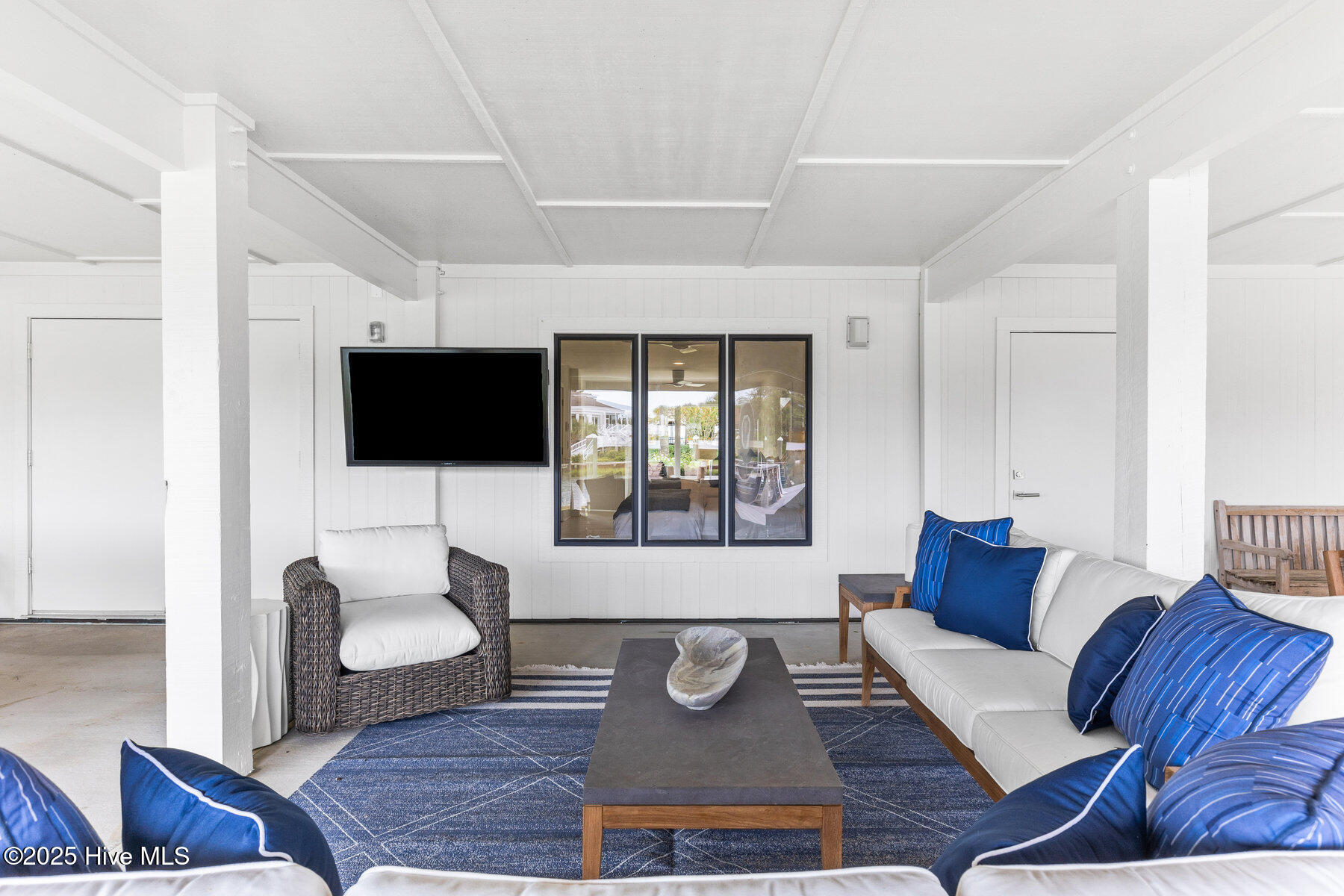 100530519 | Photo 48