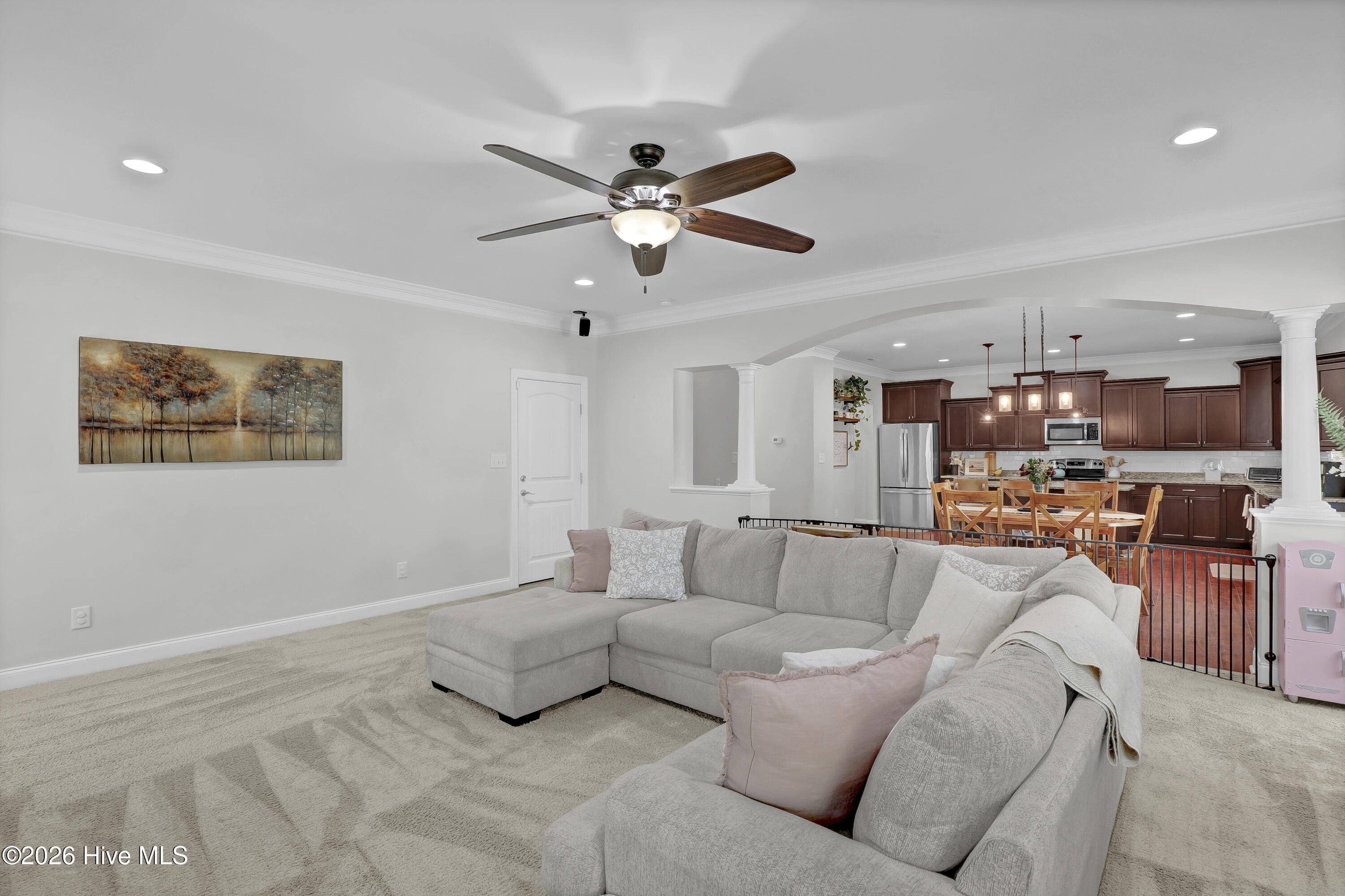 100562541 | Photo 16