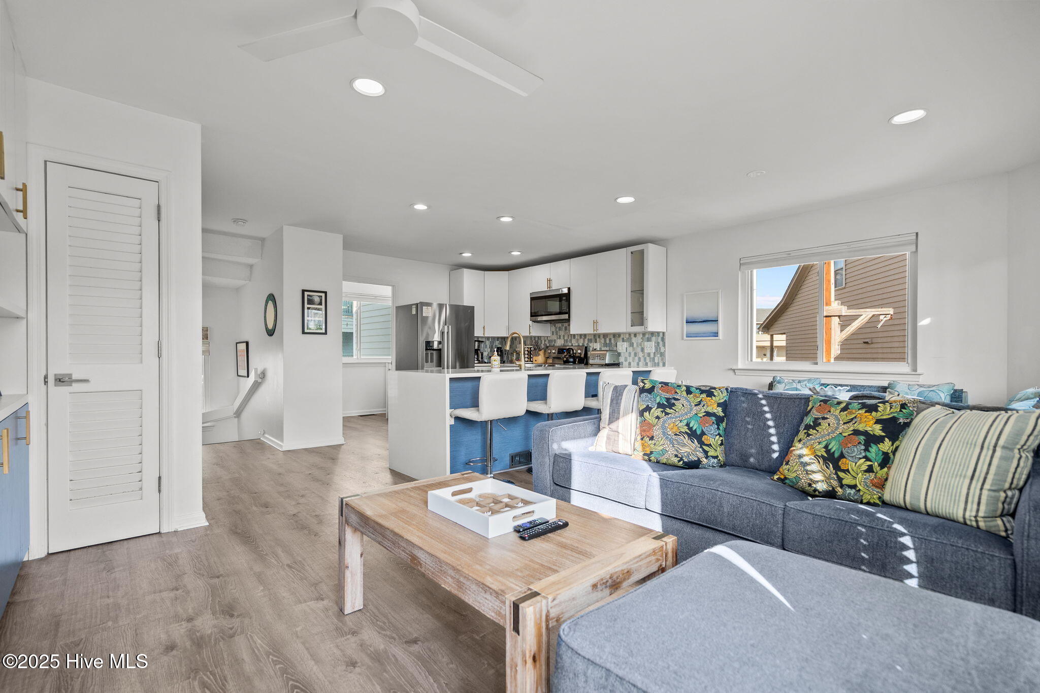 100531812 | Photo 10