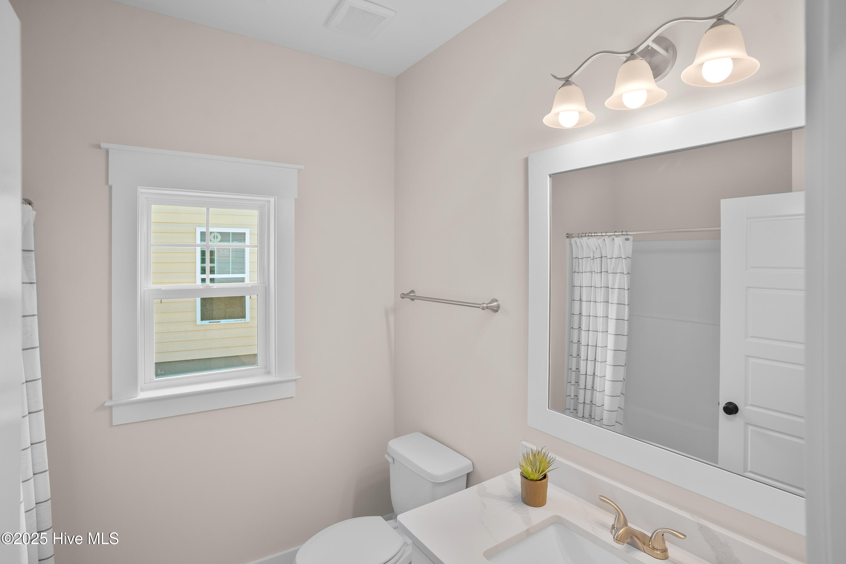 100483922 | Photo 29