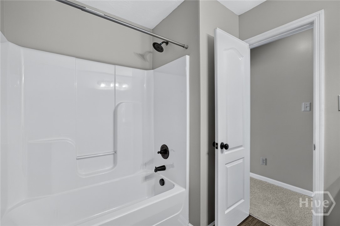 Upstairs hall bathroom