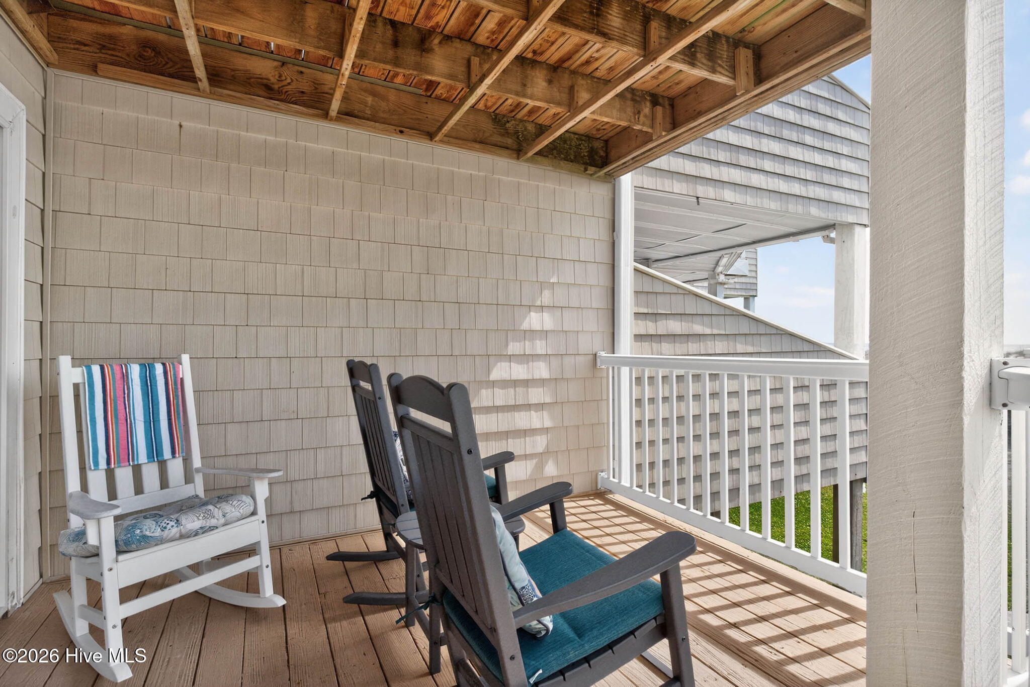 100570514 | Photo 27