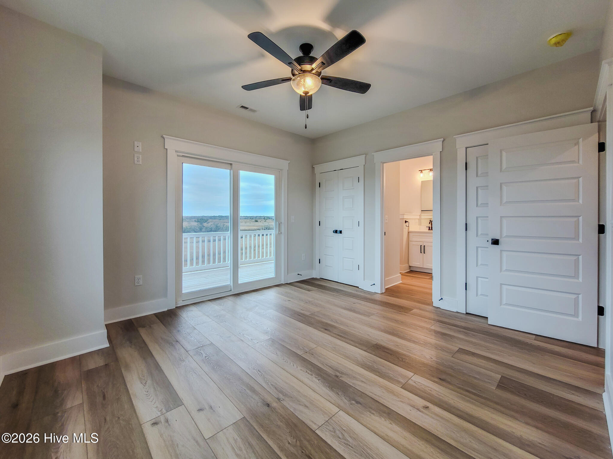 100553641 | Photo 58