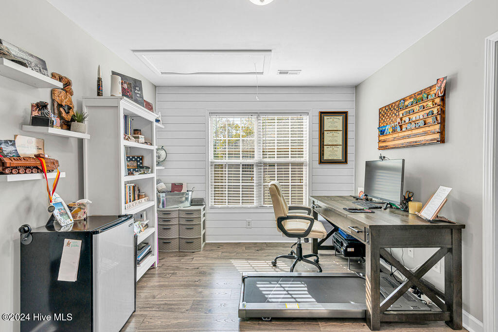 100543856 | Photo 29