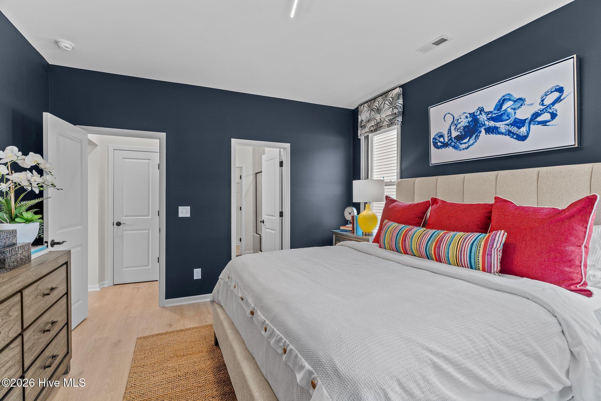 100550054 | Photo 30