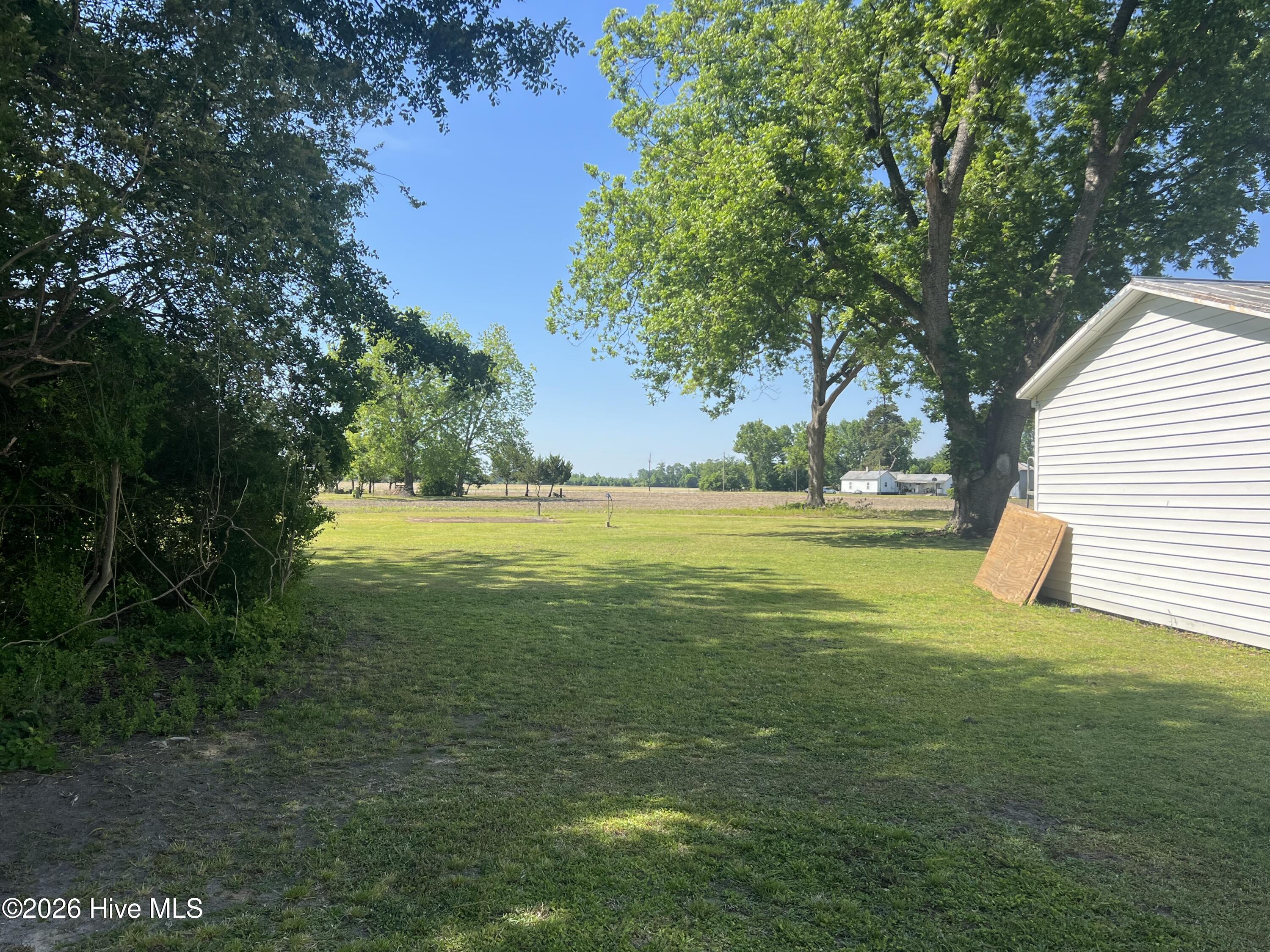 183 Nc 124 West