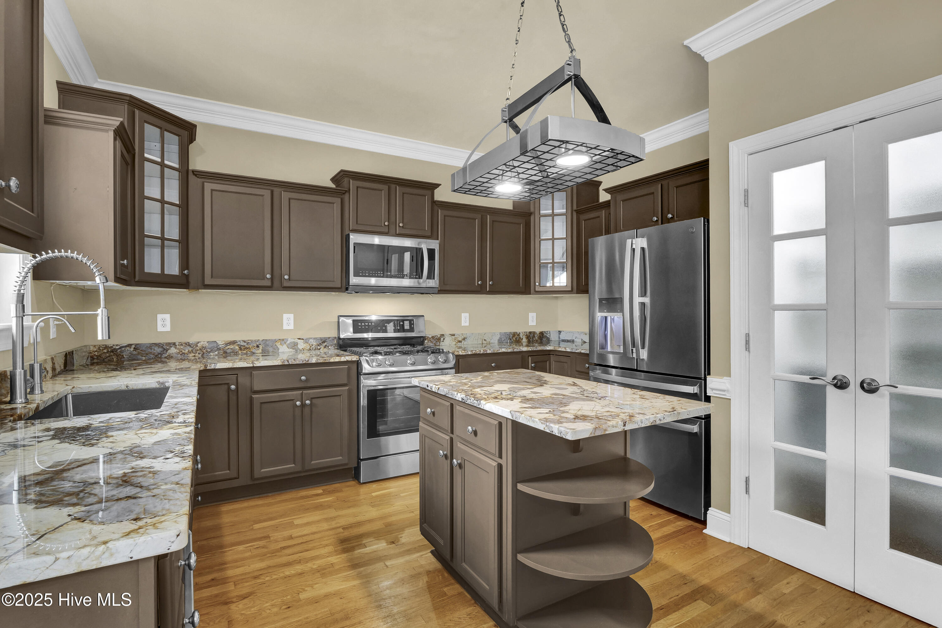 100543498 | Photo 20