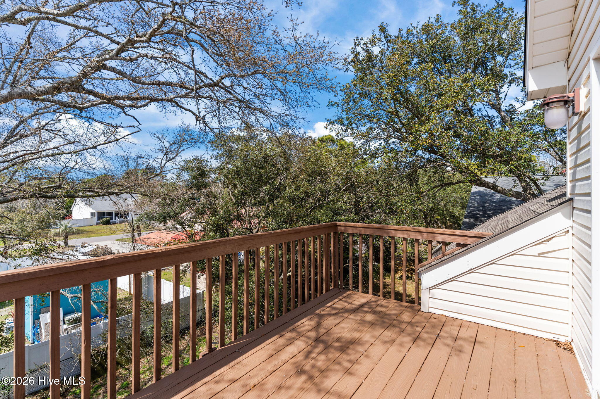 100564458 | Photo 43