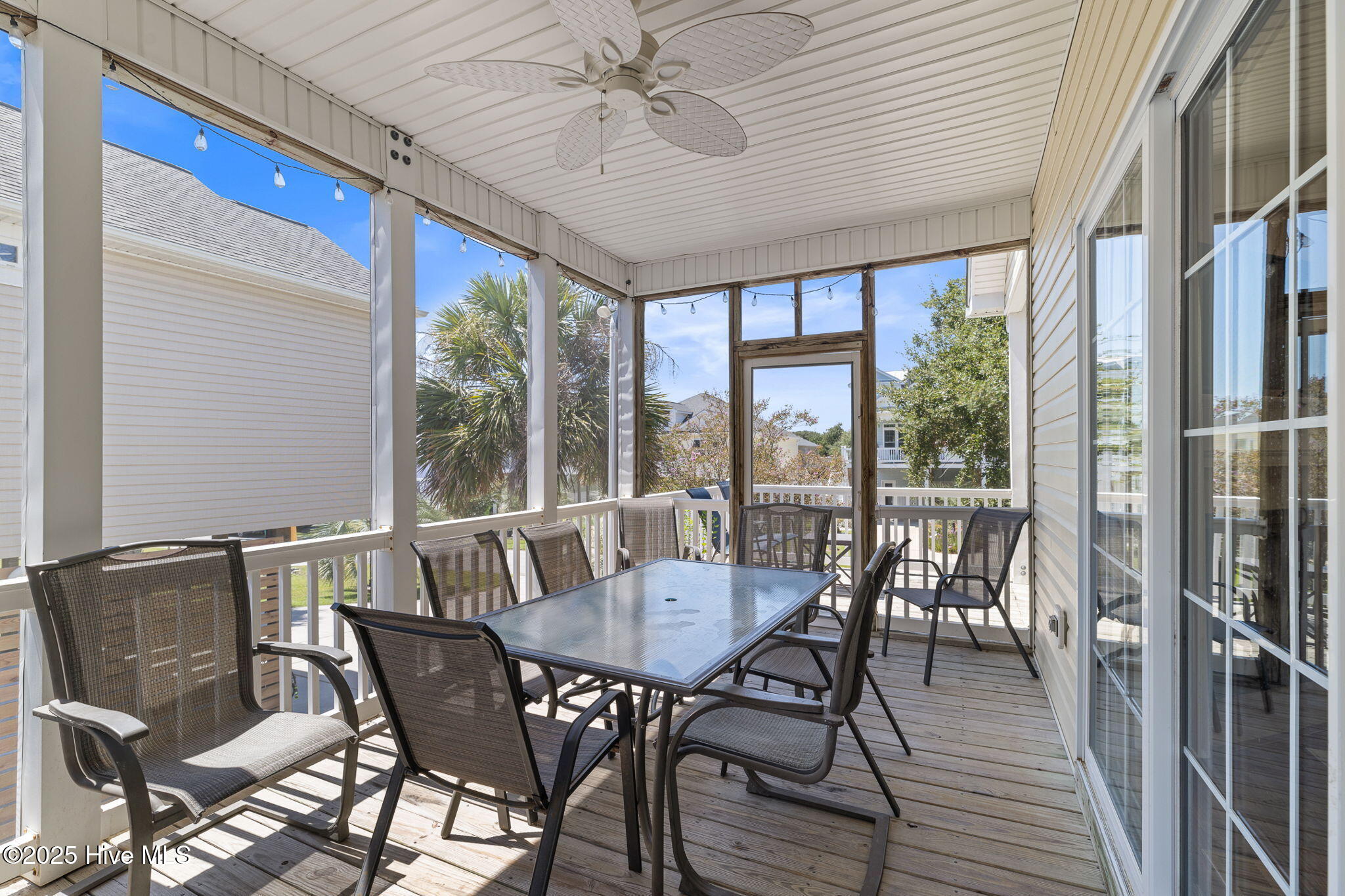 106 SE 44th Street, Oak Island, NC, 28465