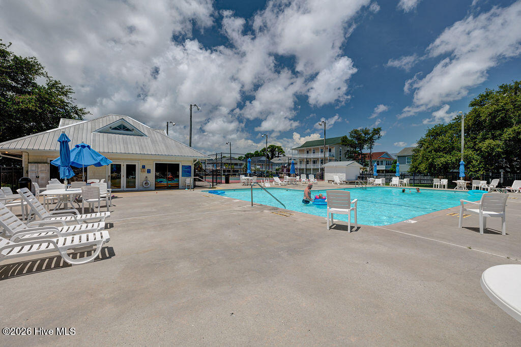 100562699 | Photo 44