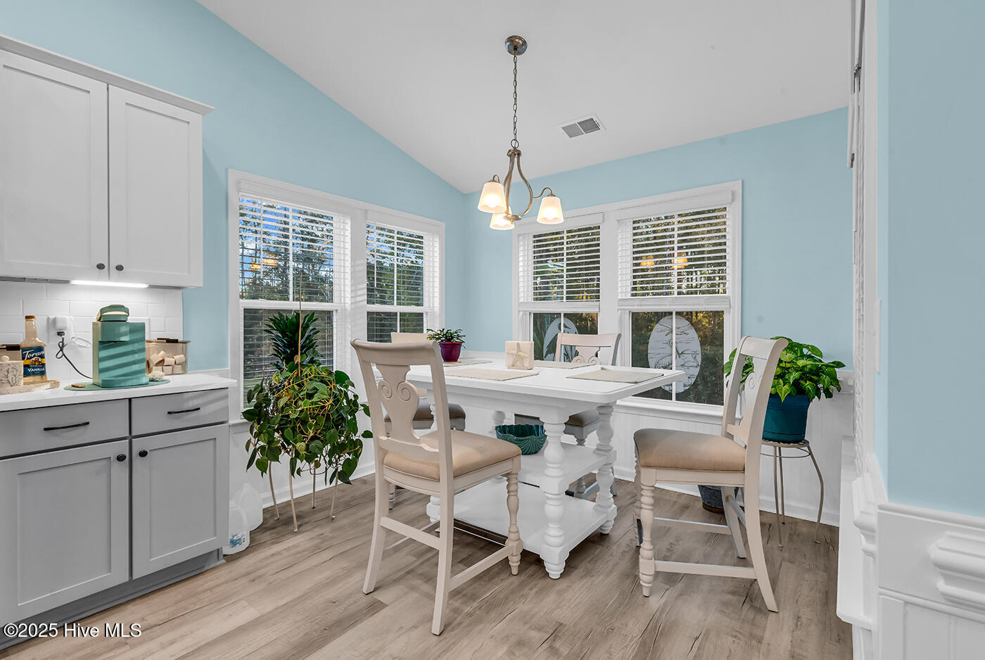 100539654 | Photo 20