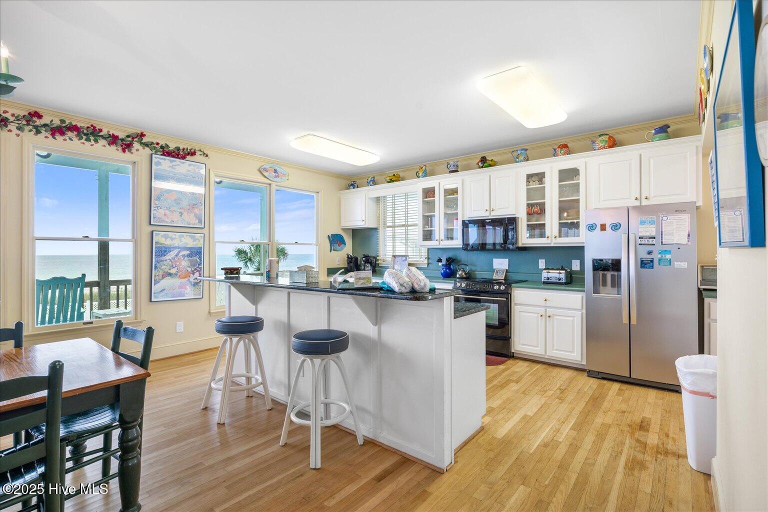 100526123 | Photo 19