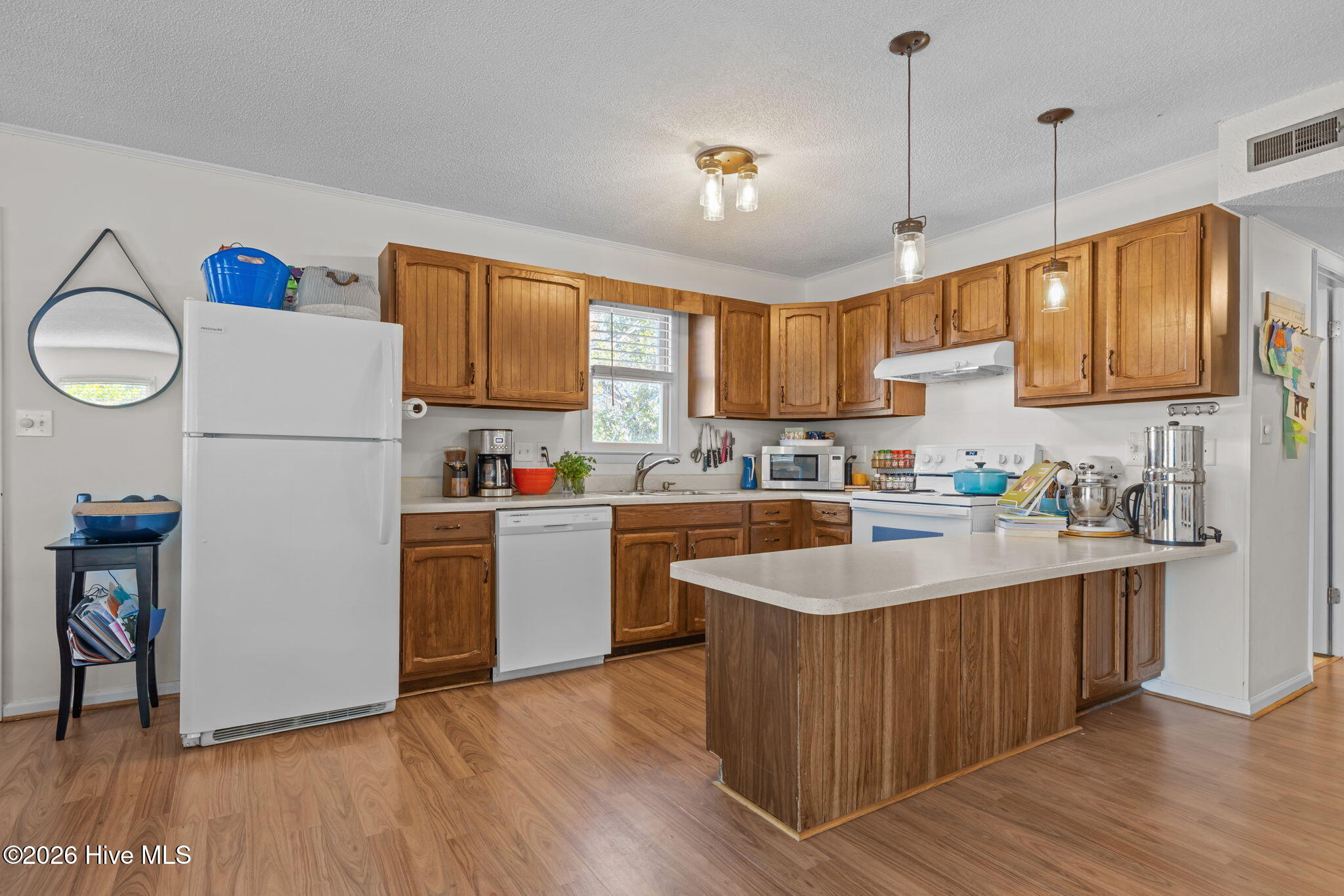 100556660 | Photo 10