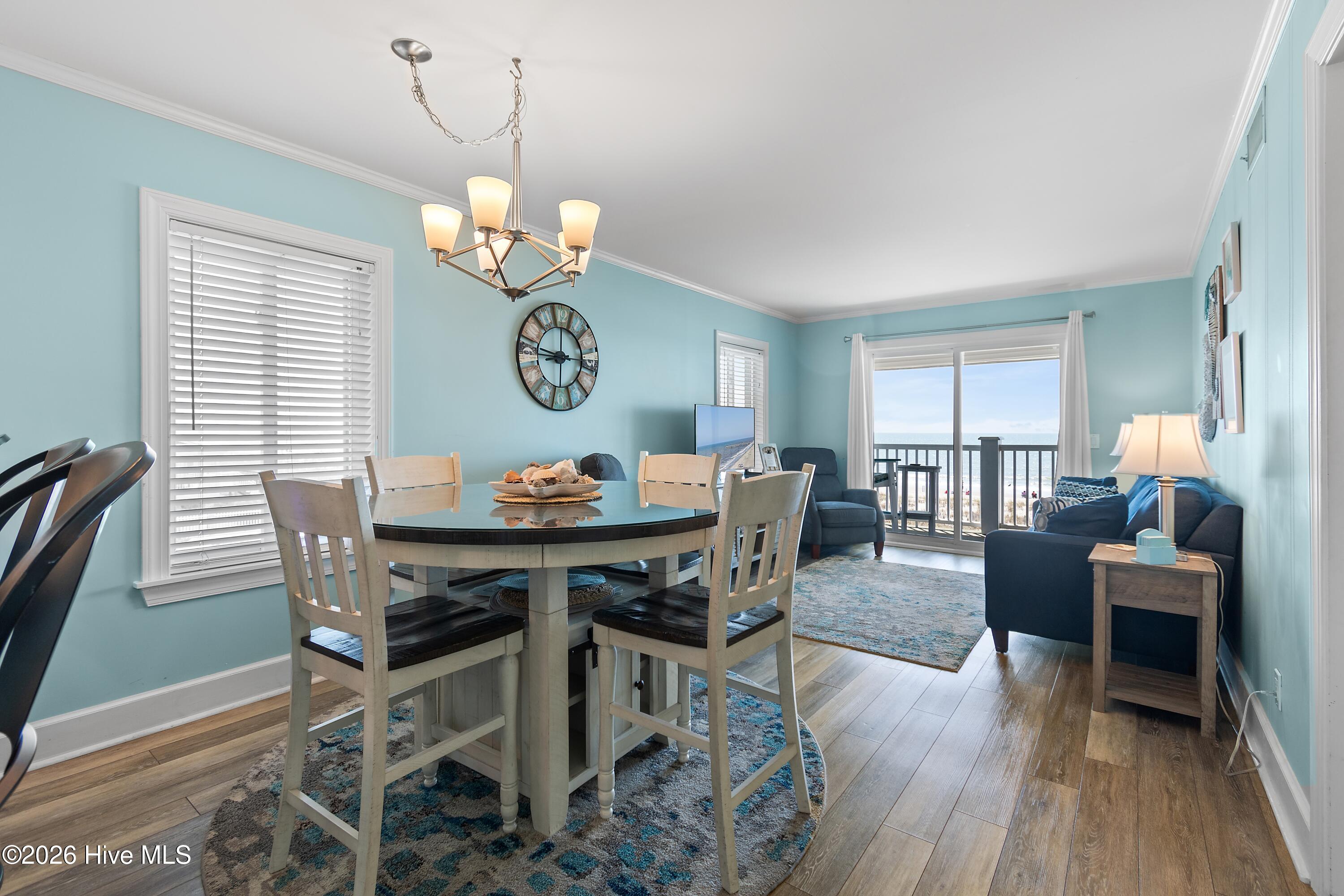 100568151 | Photo 14