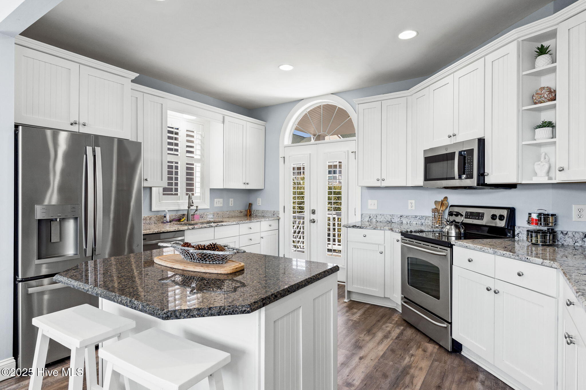 100498196 | Photo 14