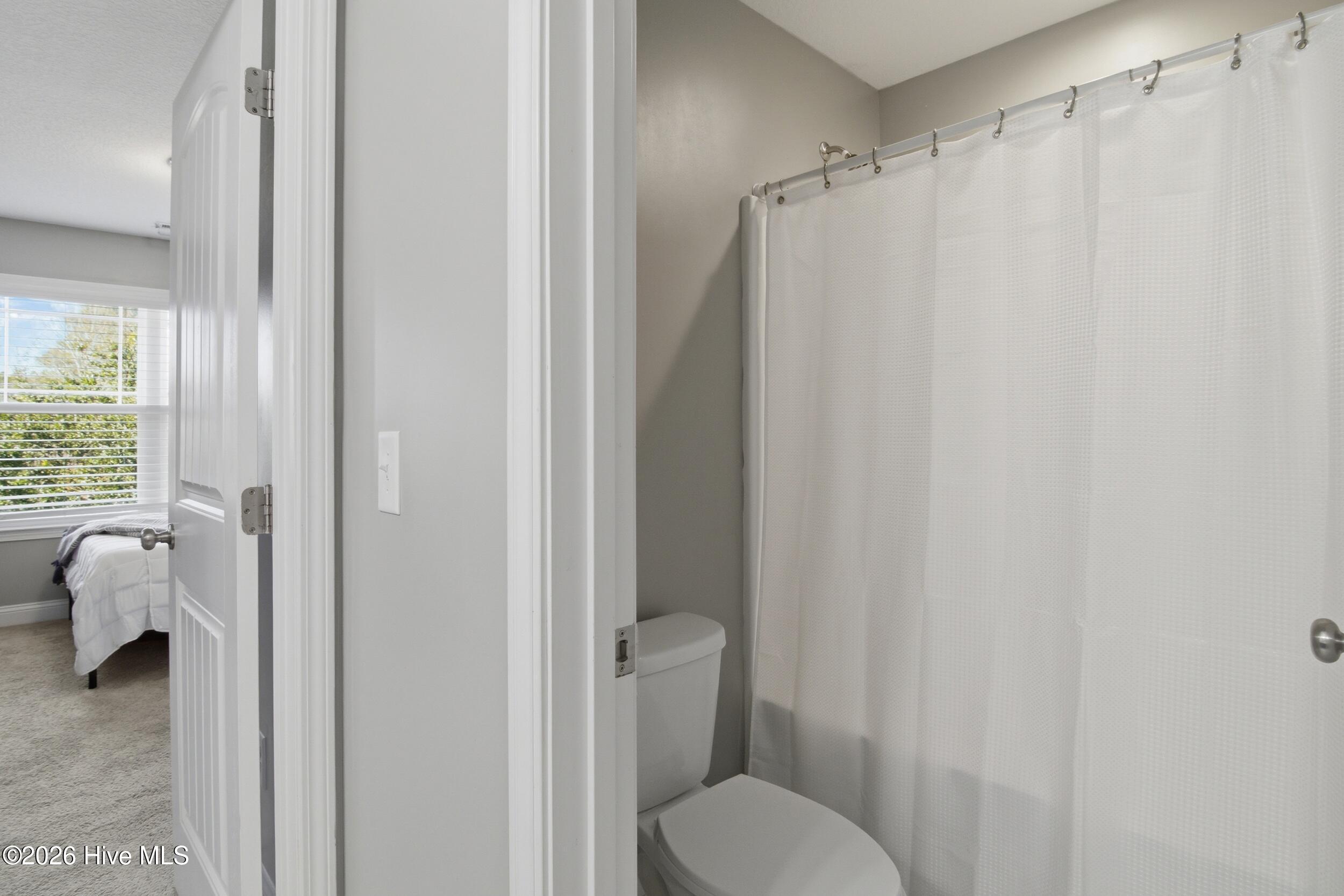 100552695 | Photo 49