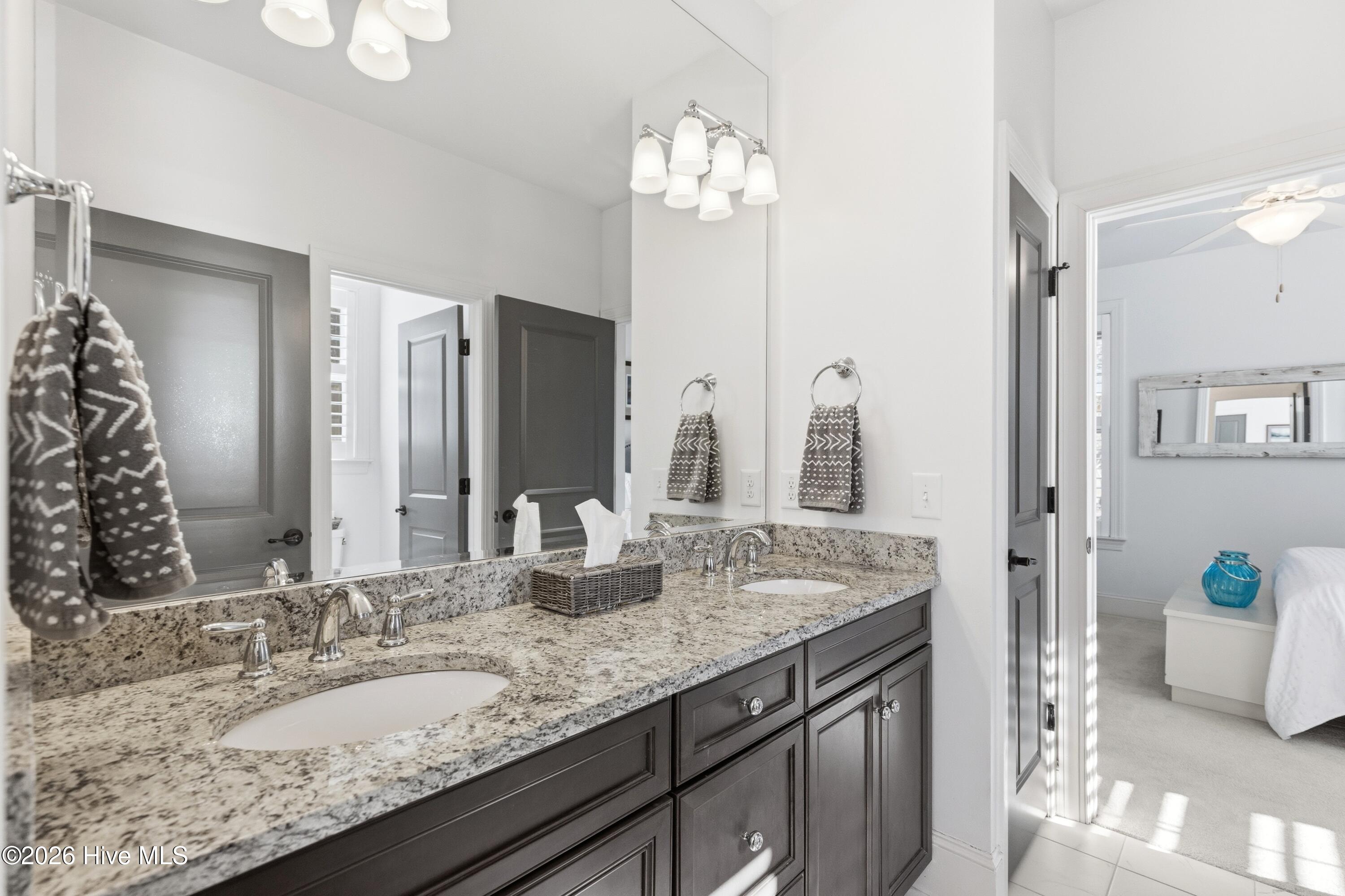 100556078 | Photo 57